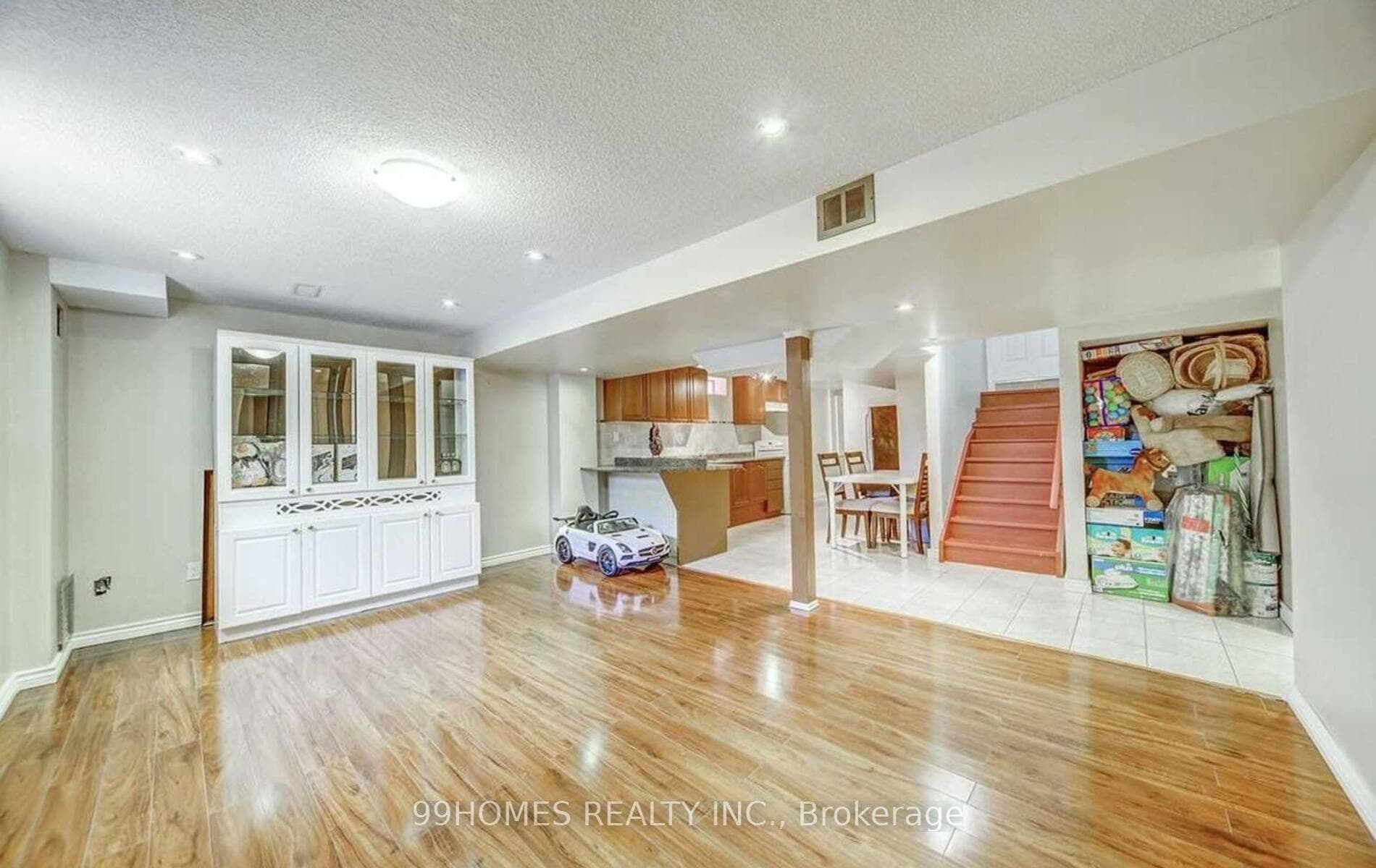 5 Farthingale Crescent photo 44