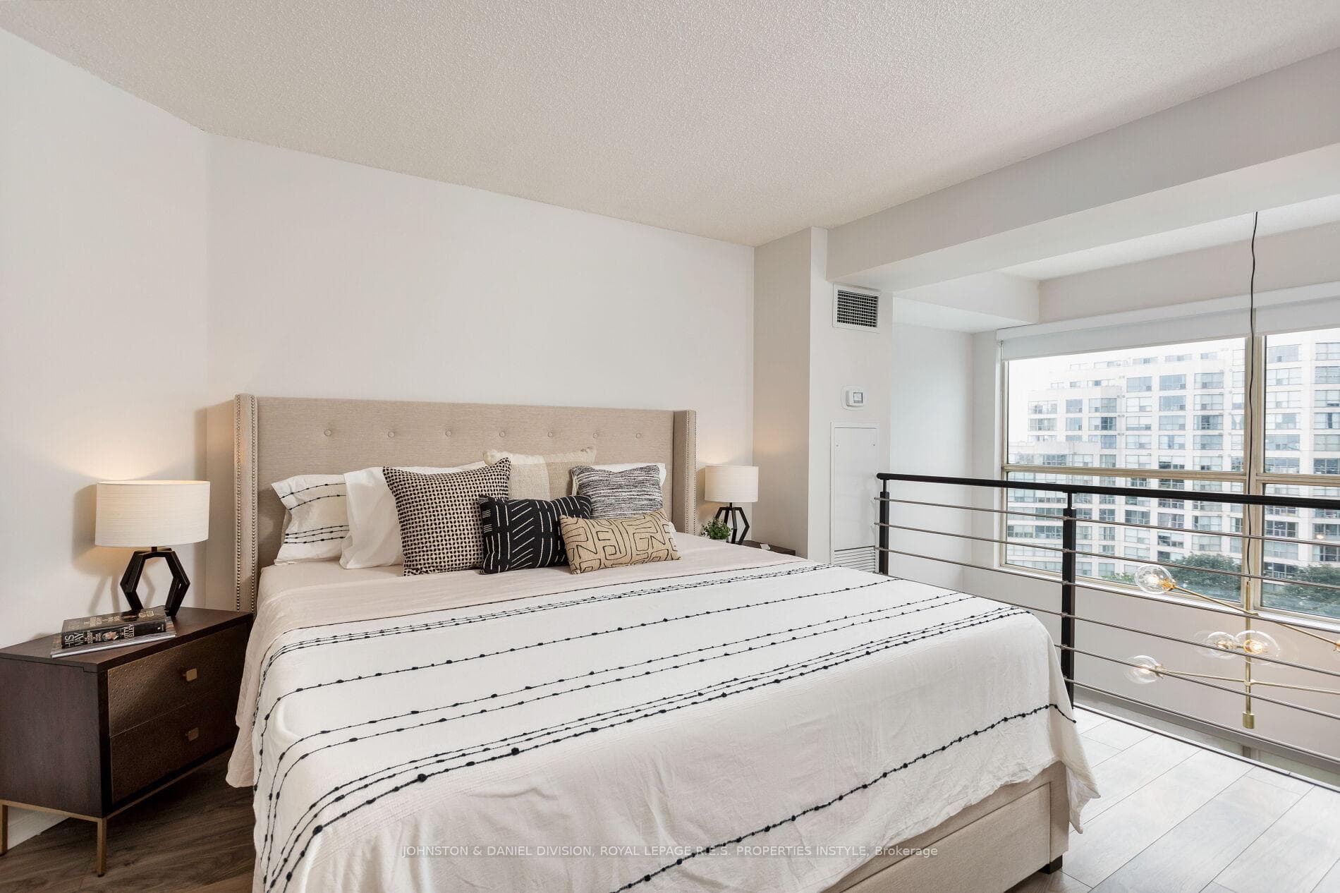 2261 Lake Shore Boulevard Unit 921 photo 31