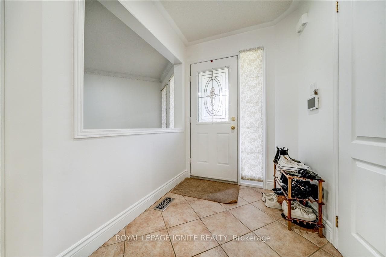 1213 Andover Court photo 5