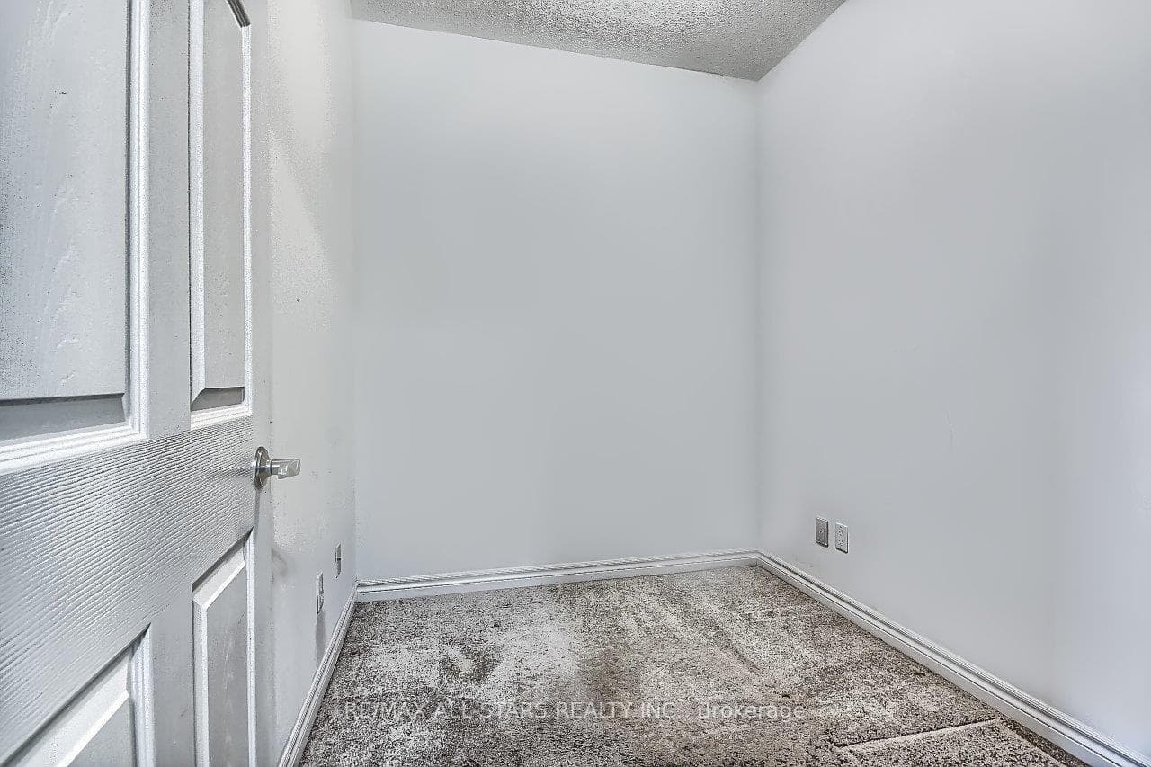 18 Holmes Avenue Unit 1207 photo 18