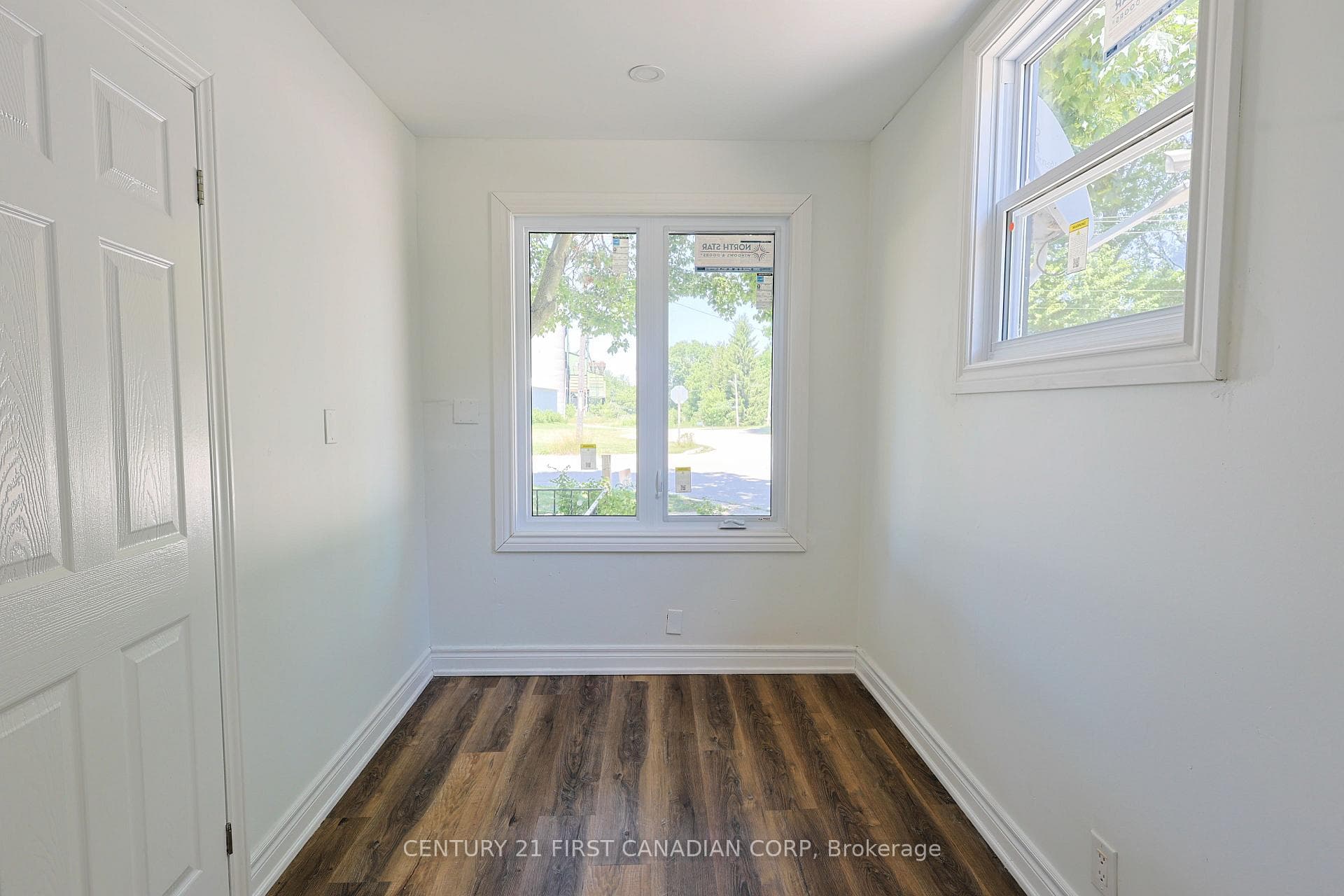 188 Furnival Road photo 28