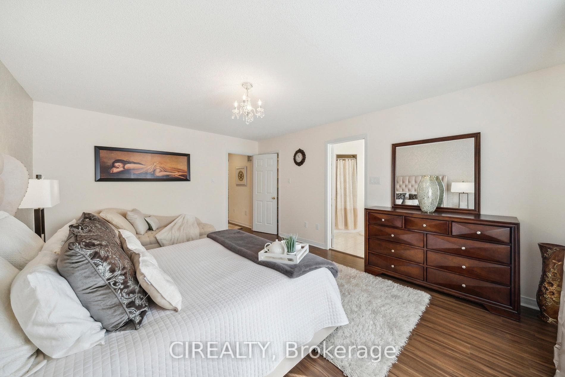 68 Westcliffe Crescent photo 14