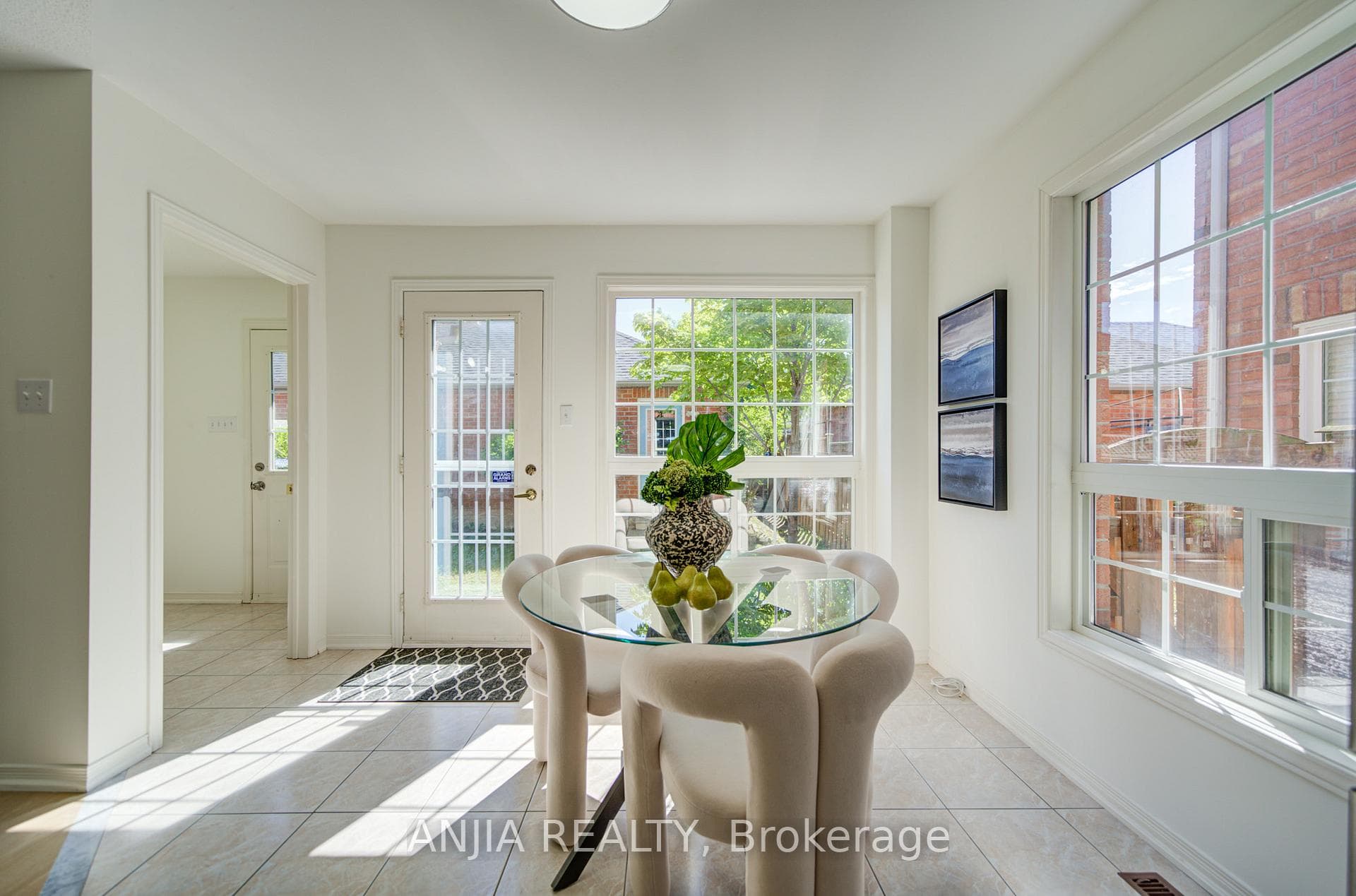 281 Mingay Avenue photo 25