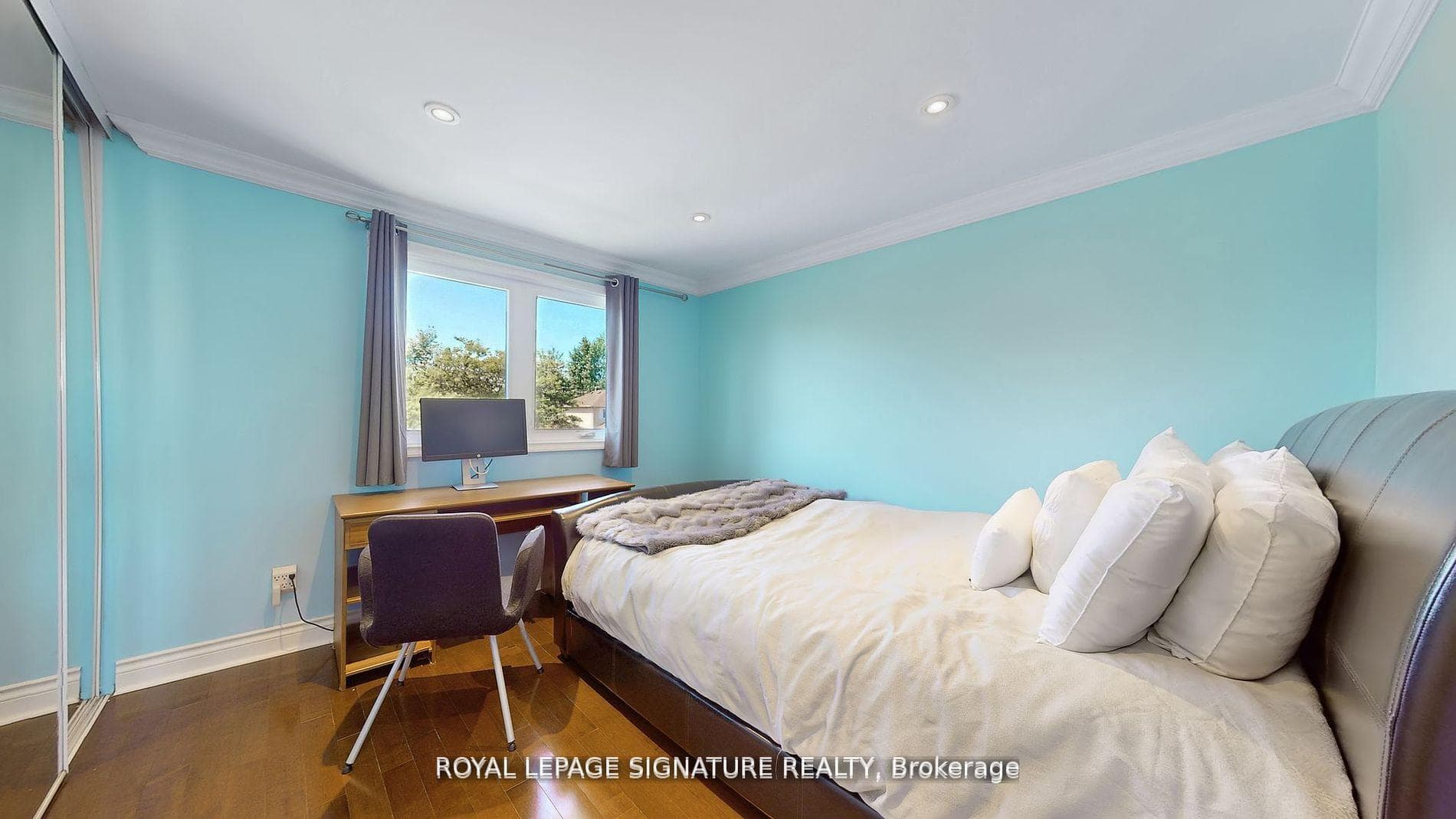 3103 Keynes Crescent photo 21