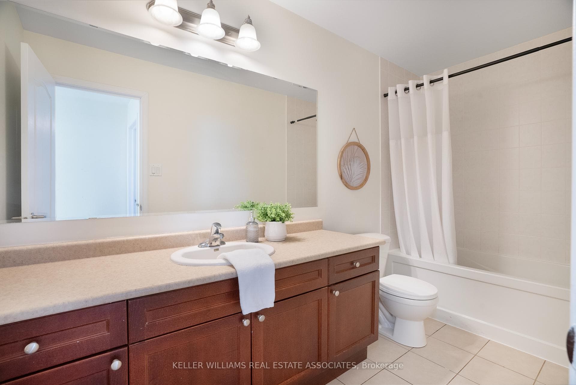 1115 Solomon Court photo 28