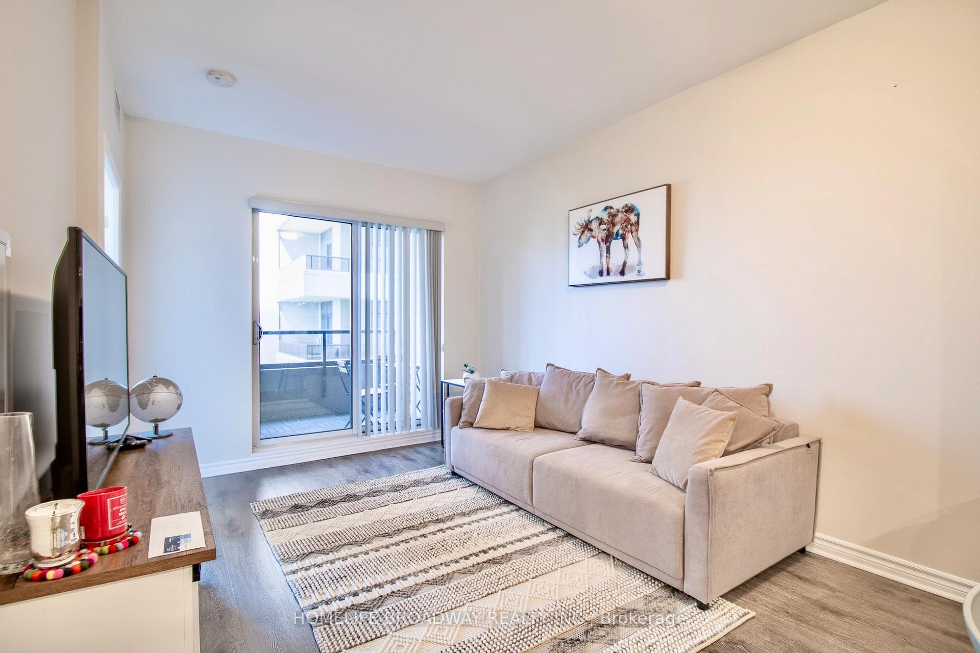 9255 Jane Street Unit 815 photo 11