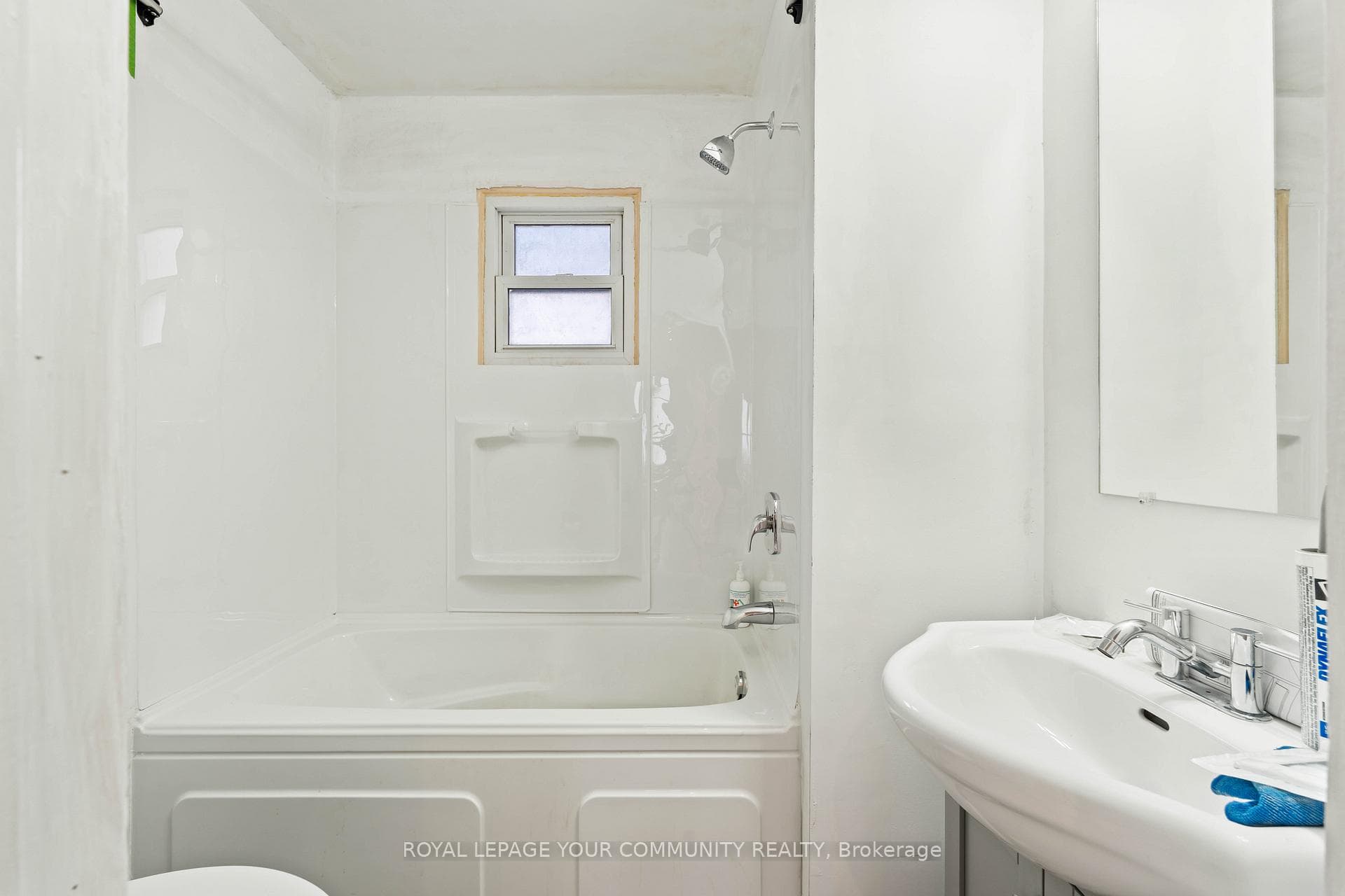181 Burnham Street photo 20