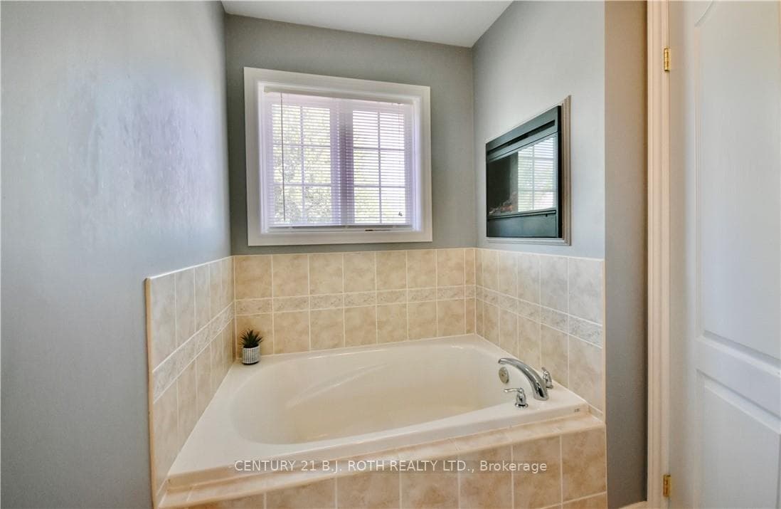 100 ATLANTIS Drive photo 29