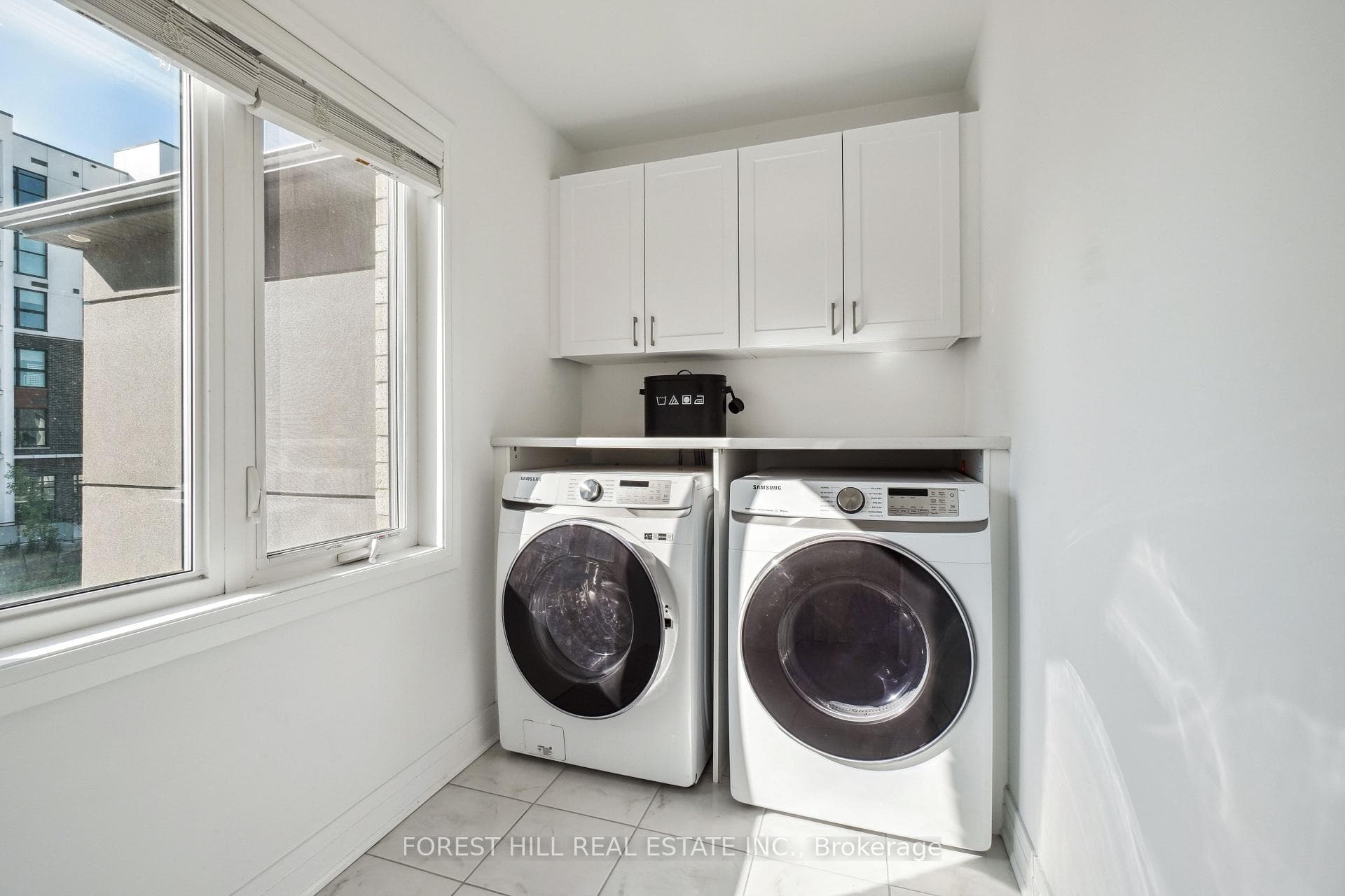 477 Gordon Krantz Avenue photo 32