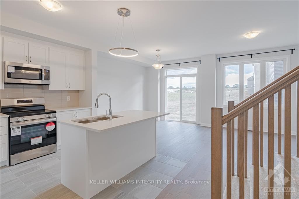 304 GISBORNE Place photo 5
