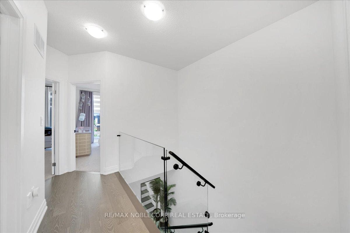 18 Ghent Drive photo 25