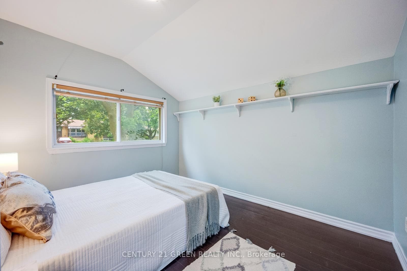11 Burgby Avenue photo 25