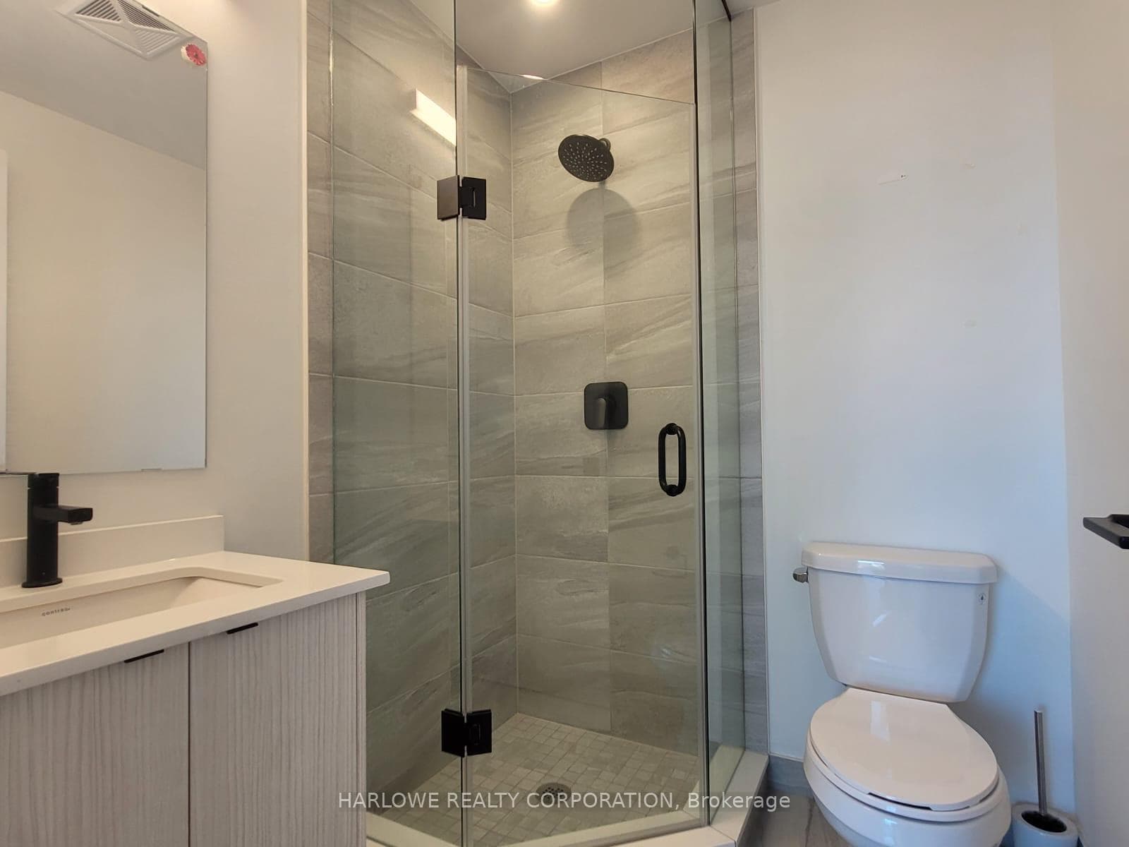2369 Danforth Avenue Unit 412 photo 8