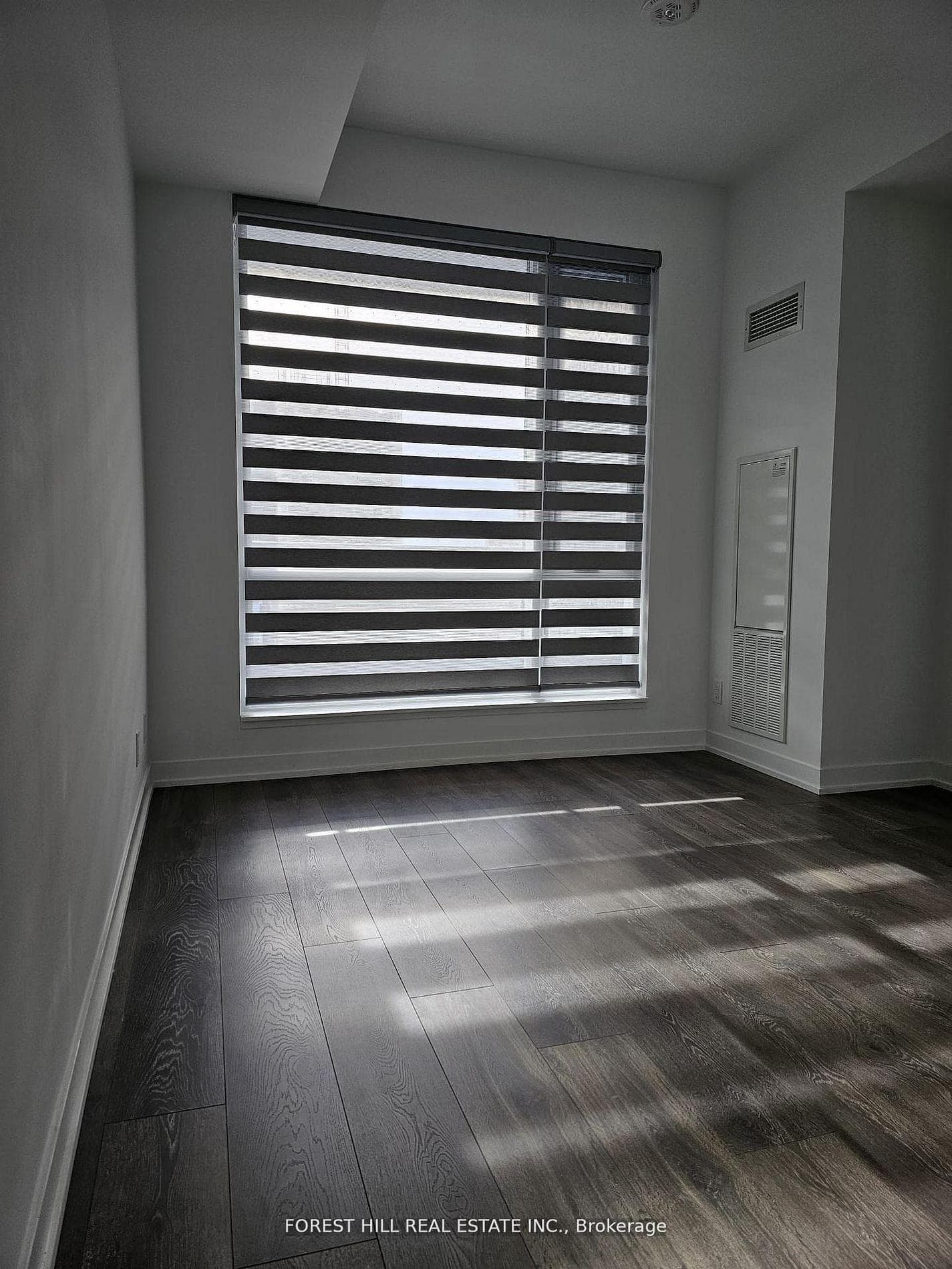 7950 Bathurst Street Unit 430 photo 10