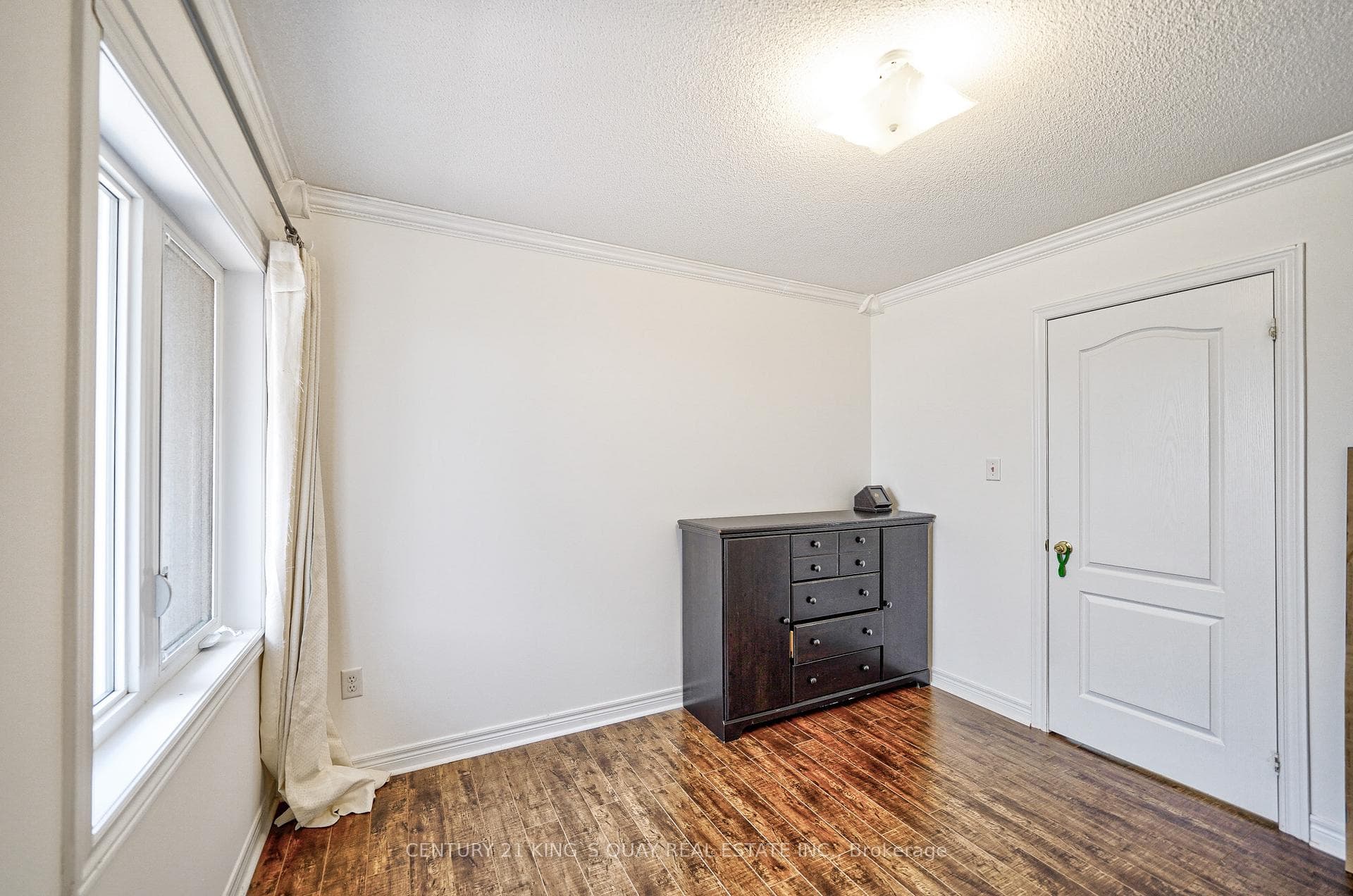 816 Millard Street photo 31