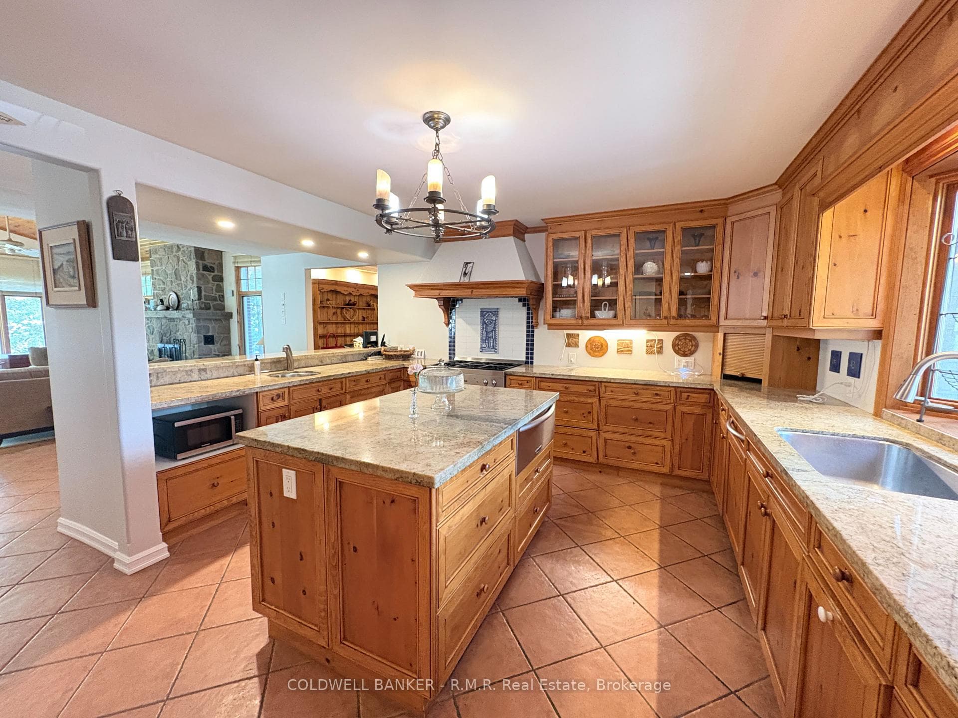 60 Pinewood Boulevard photo 7