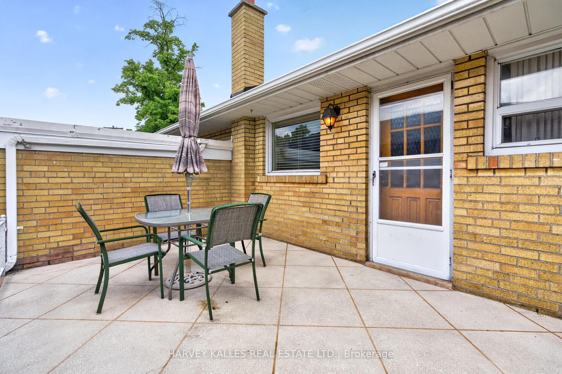 69 Poynter Drive photo 28