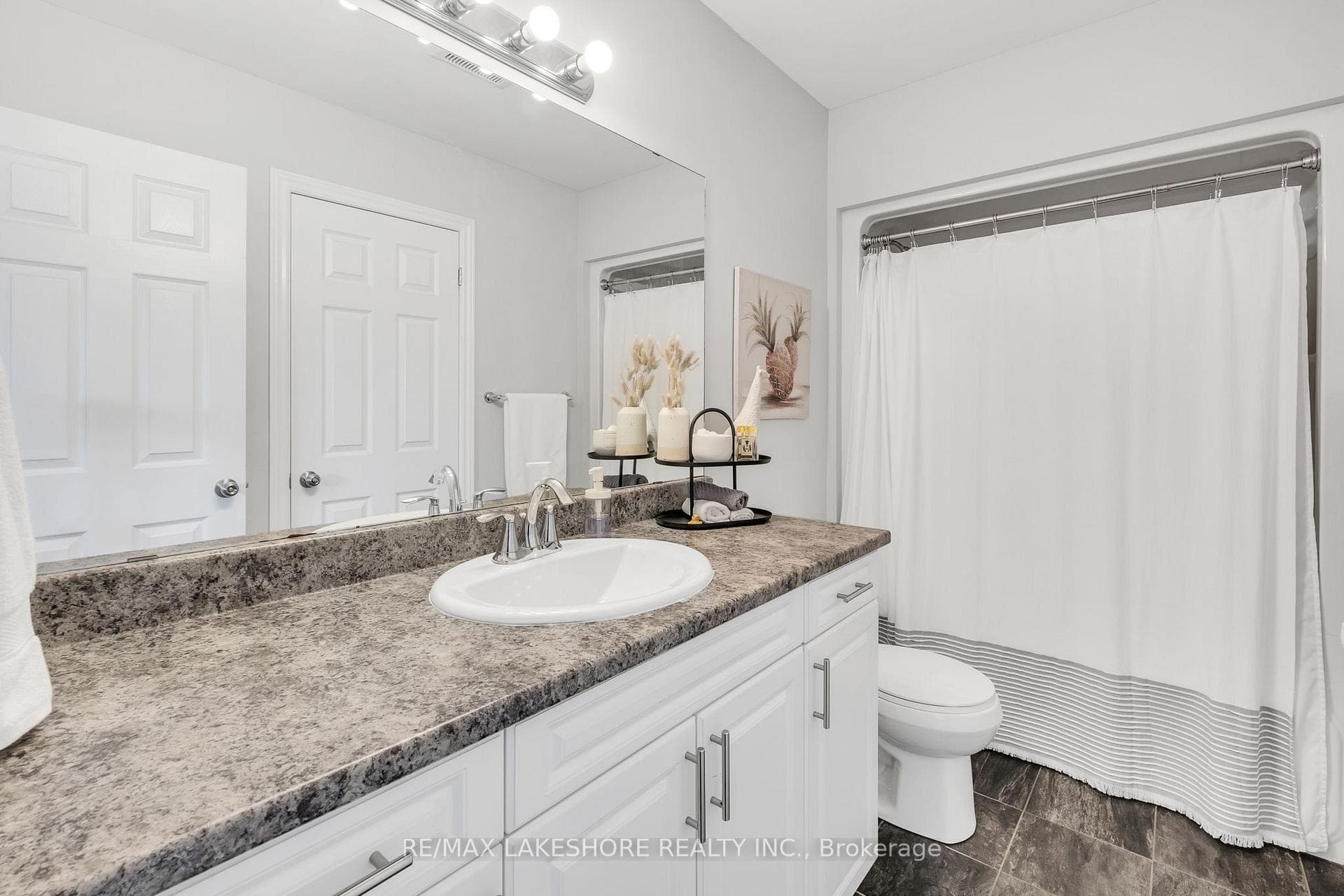 440 Lonsberry Drive Unit 206 photo 22