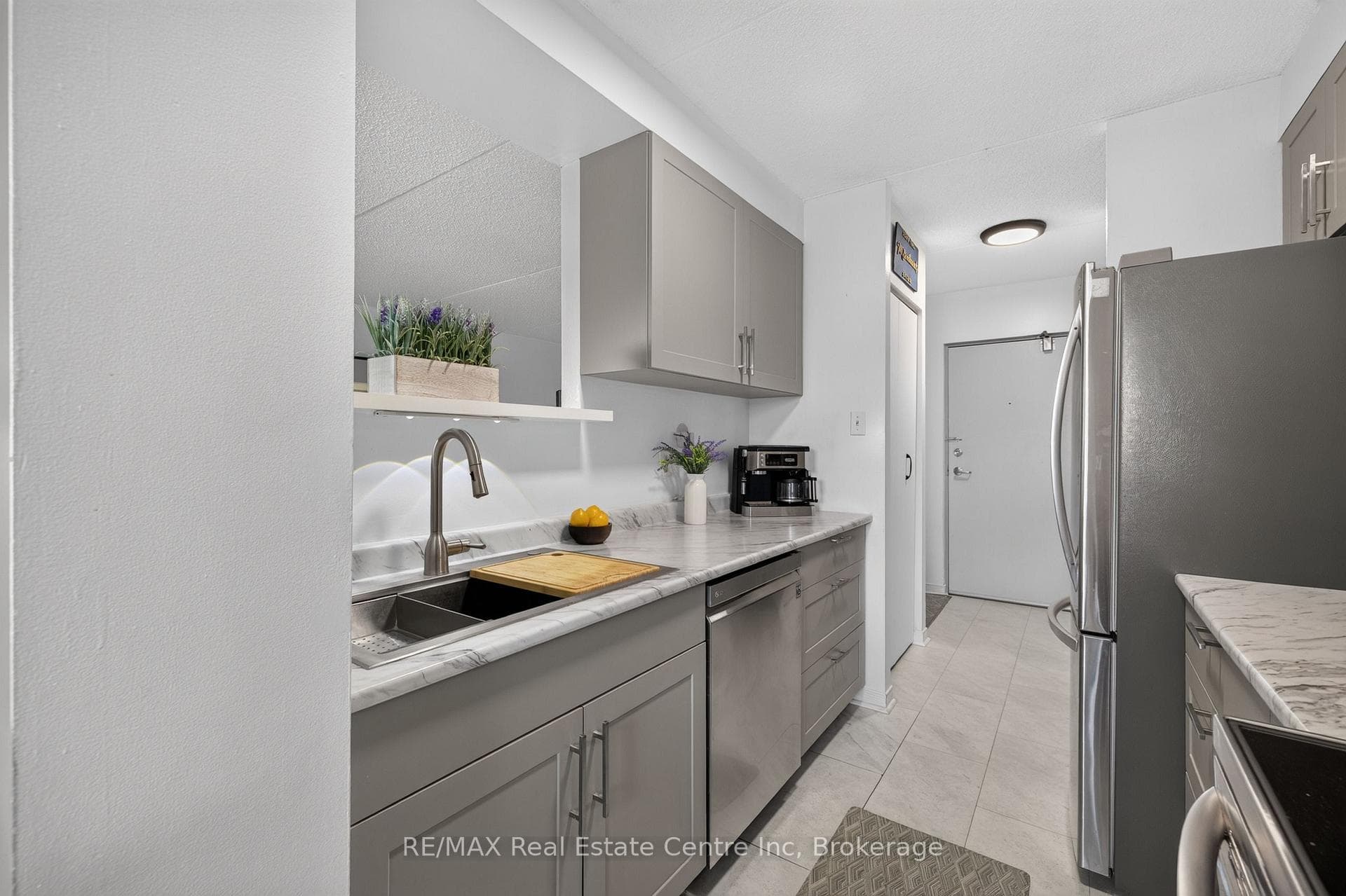 65 Silvercreek Parkway Unit 401 photo 18