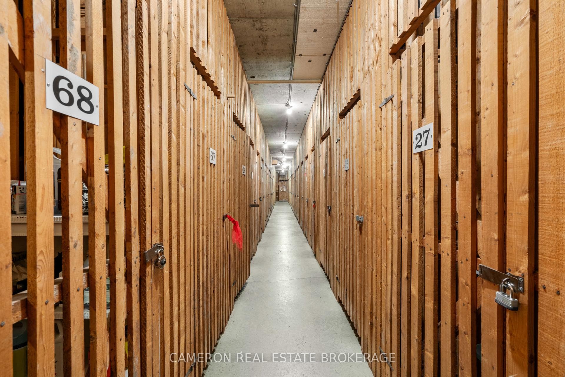 Private storage locker