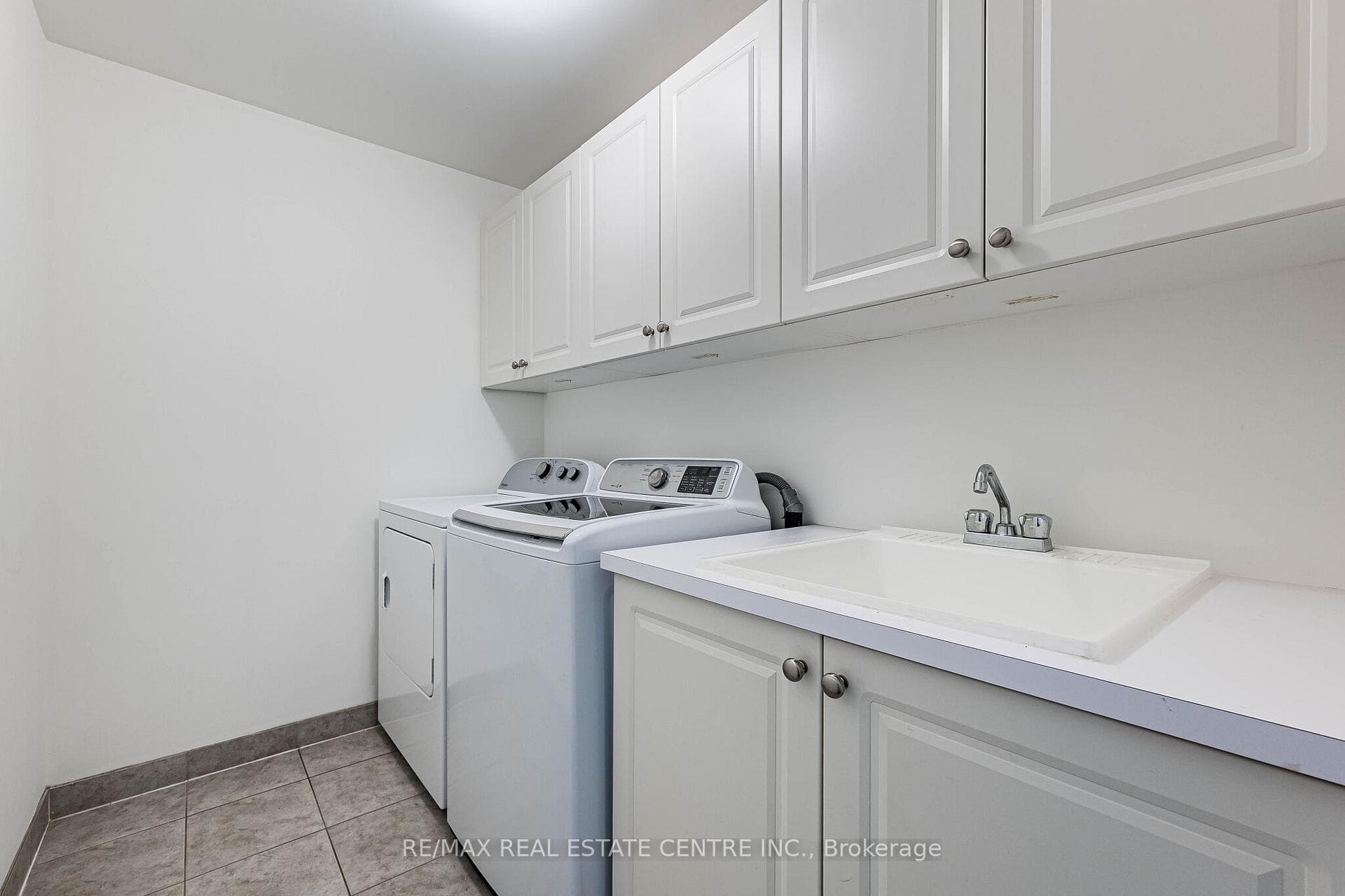 40 Cachet Court photo 35