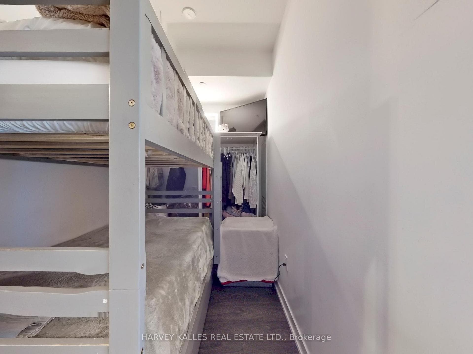 38 Iannuzzi Street Unit 304 photo 28