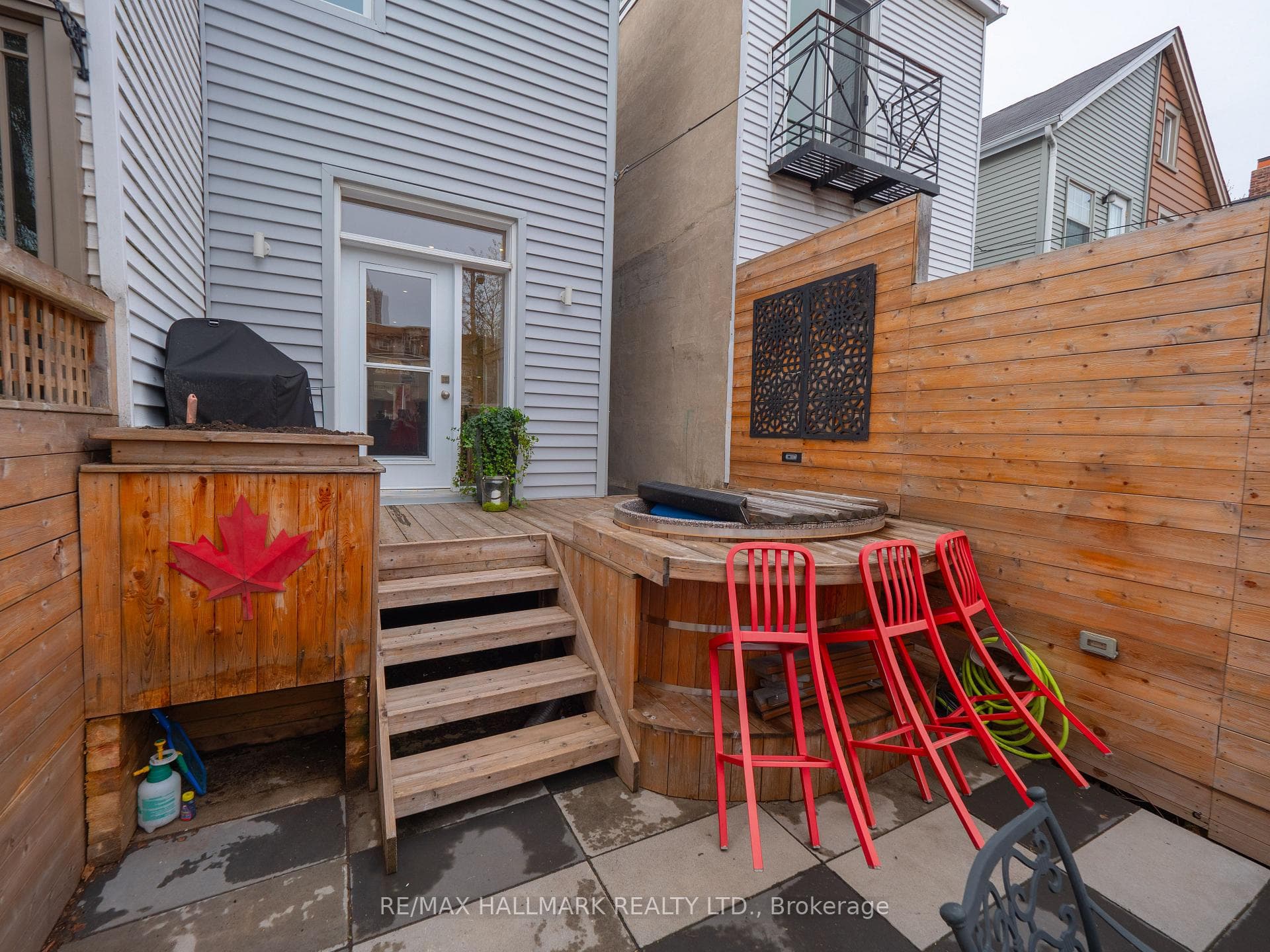149 Simpson Avenue photo 36