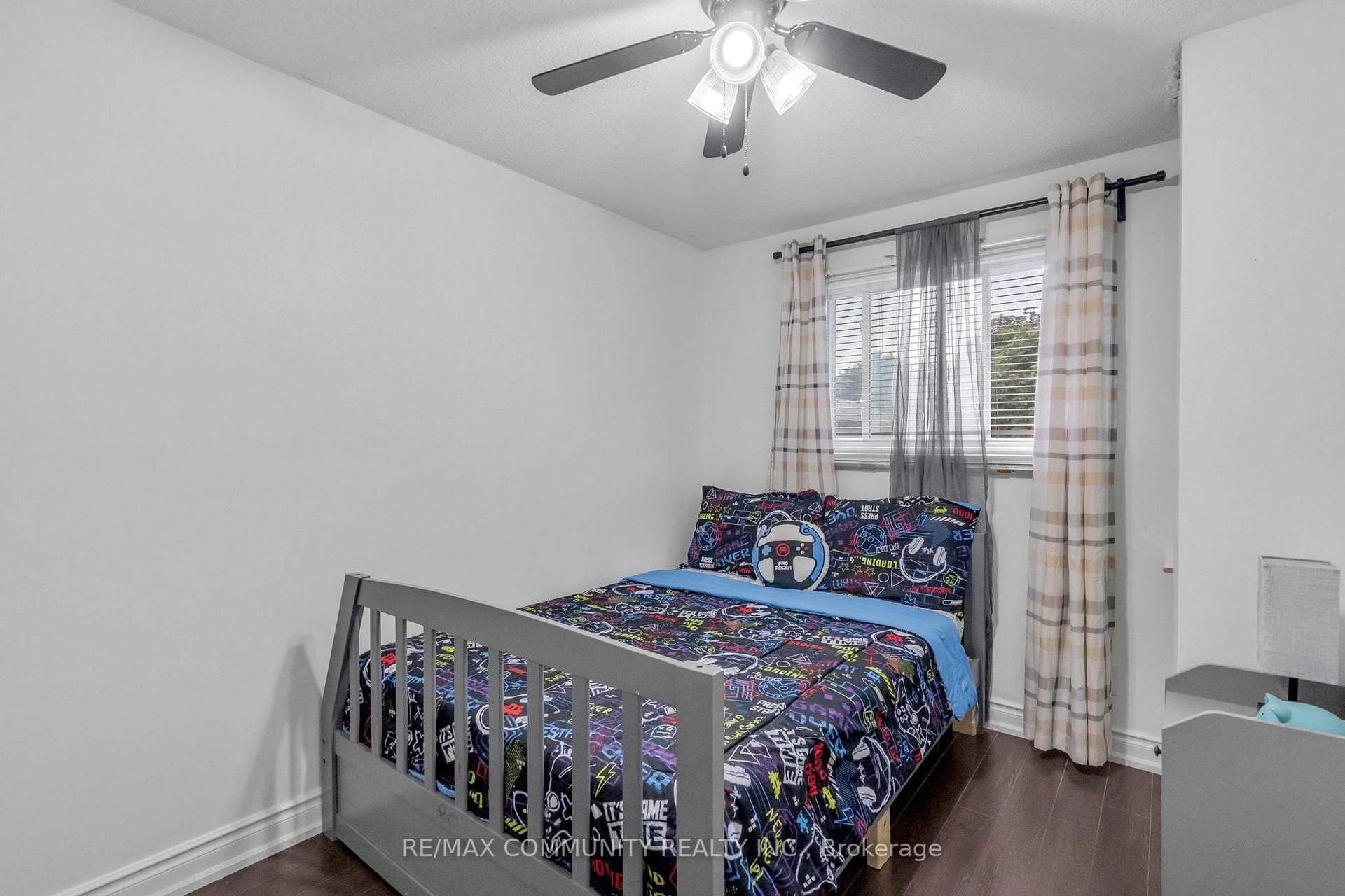 650 Bon Echo Drive photo 26