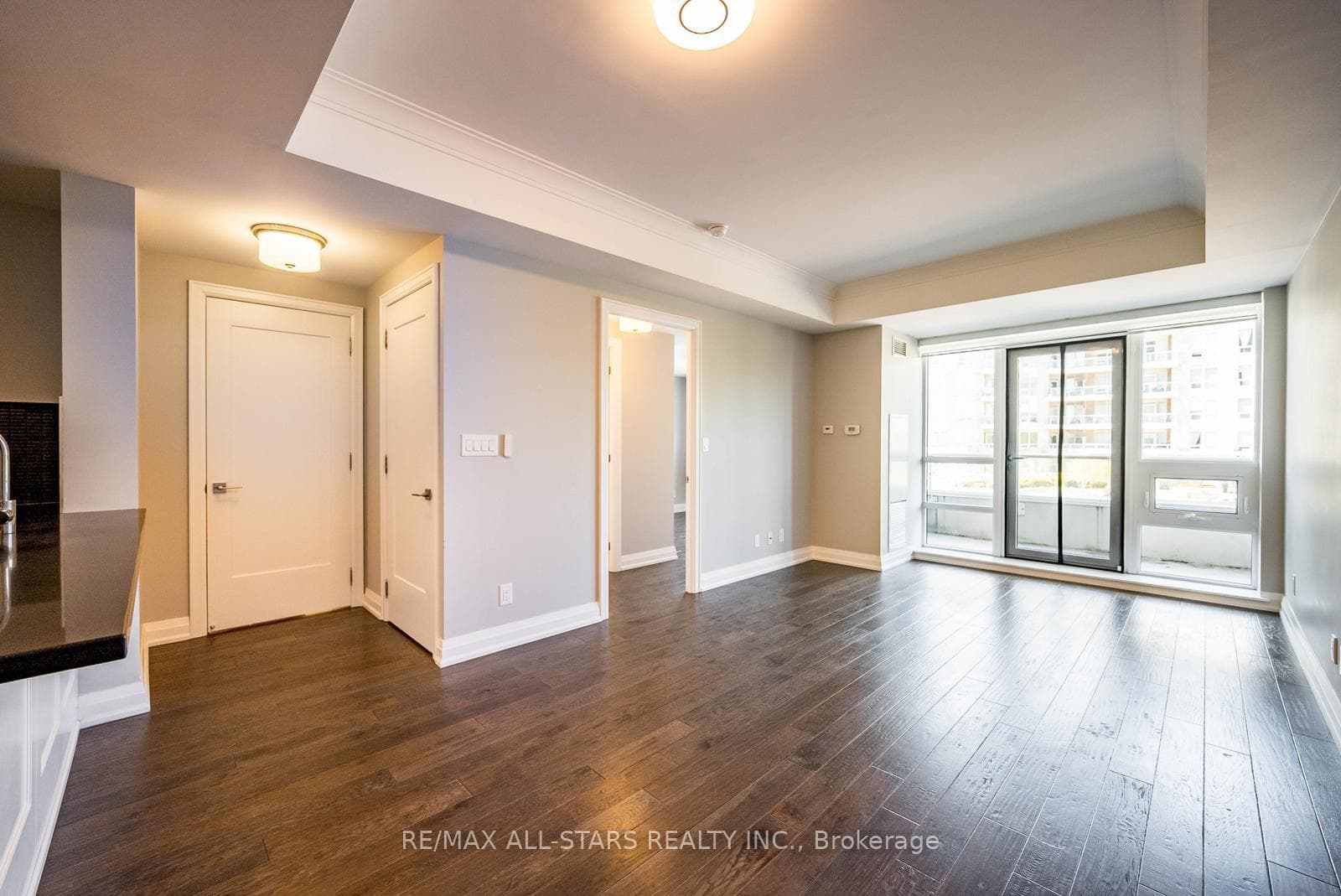 15 Stollery Pond Crescent Unit 305 photo 12