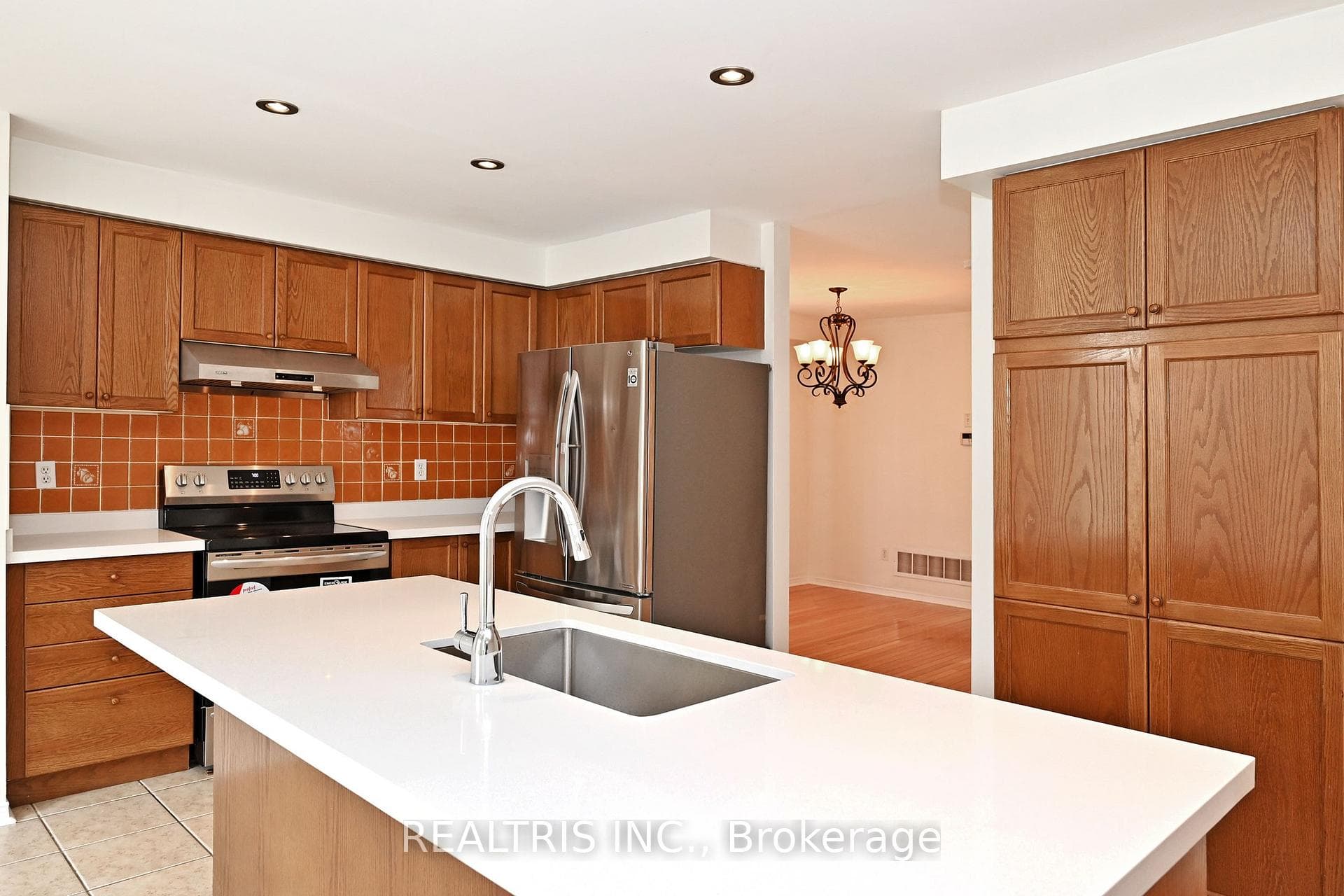 220 Fred Mclaren Boulevard photo 11