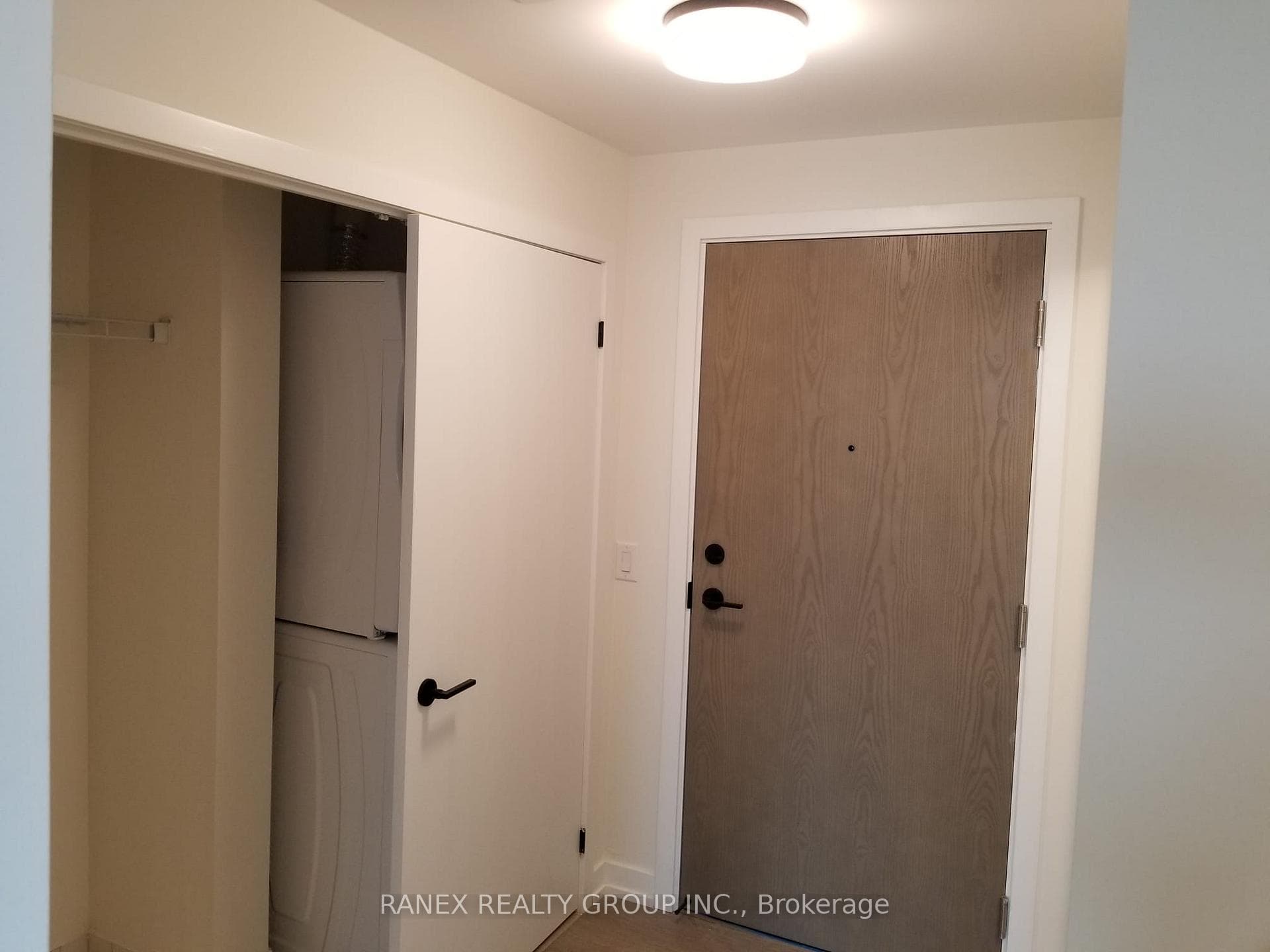 2300 St.Clair Avenue Unit 708 photo 2