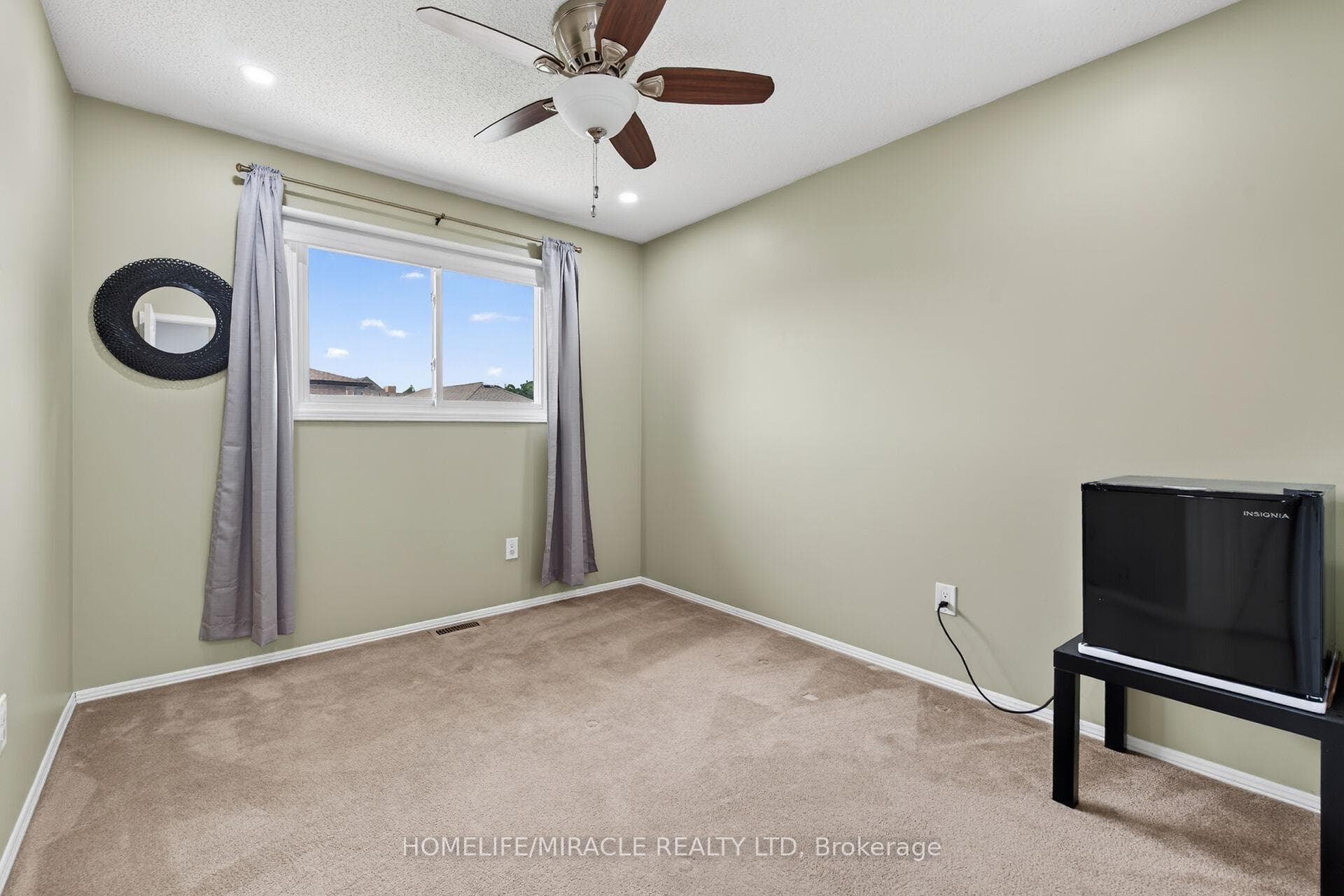 34 Capri Crescent photo 36