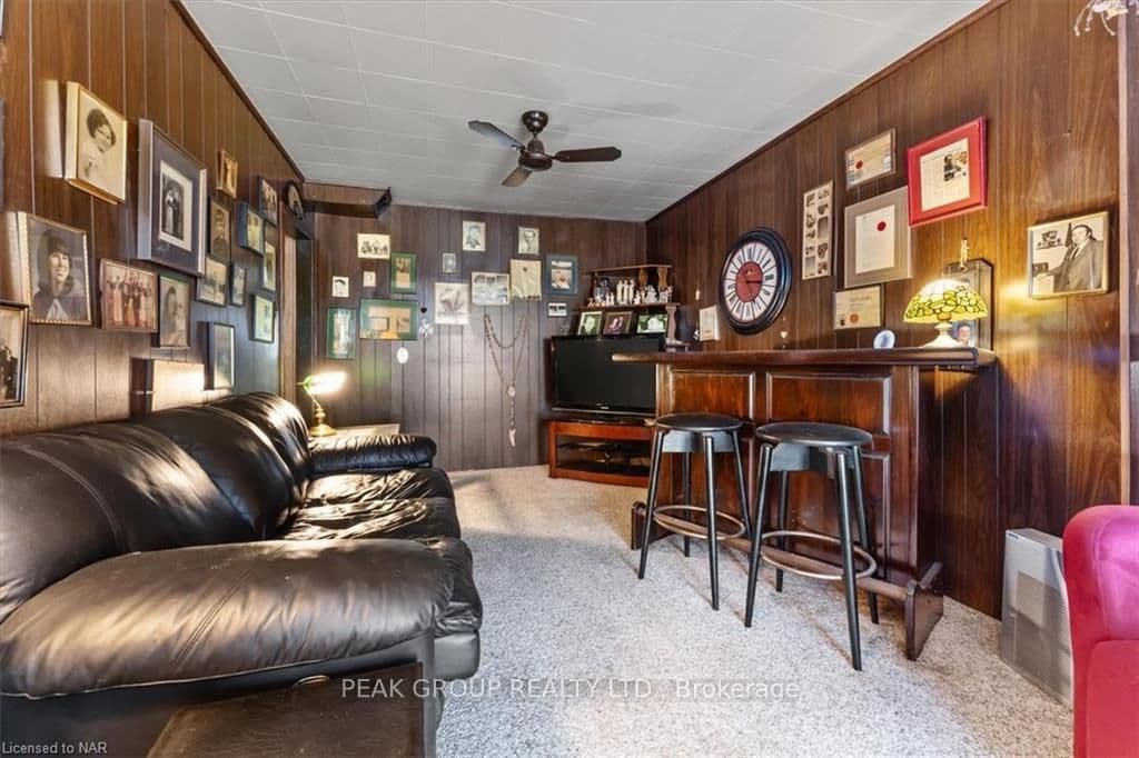5266 STANLEY Avenue photo 11