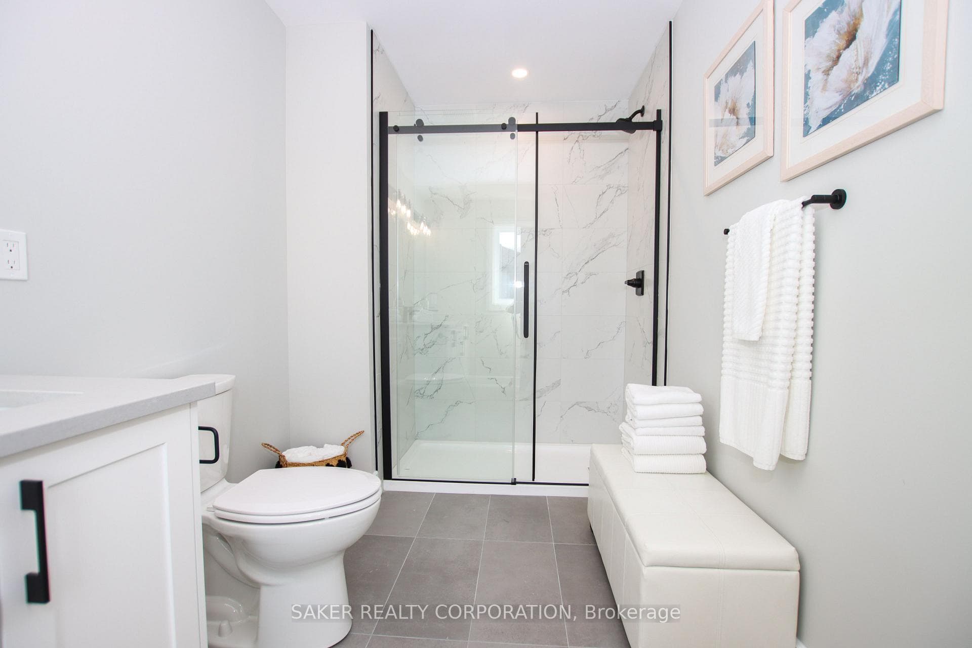 593 REGENT Street photo 24