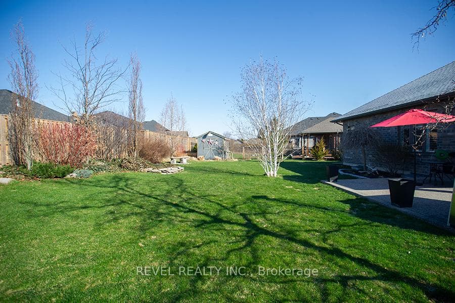 87 Allandale Crescent photo 39