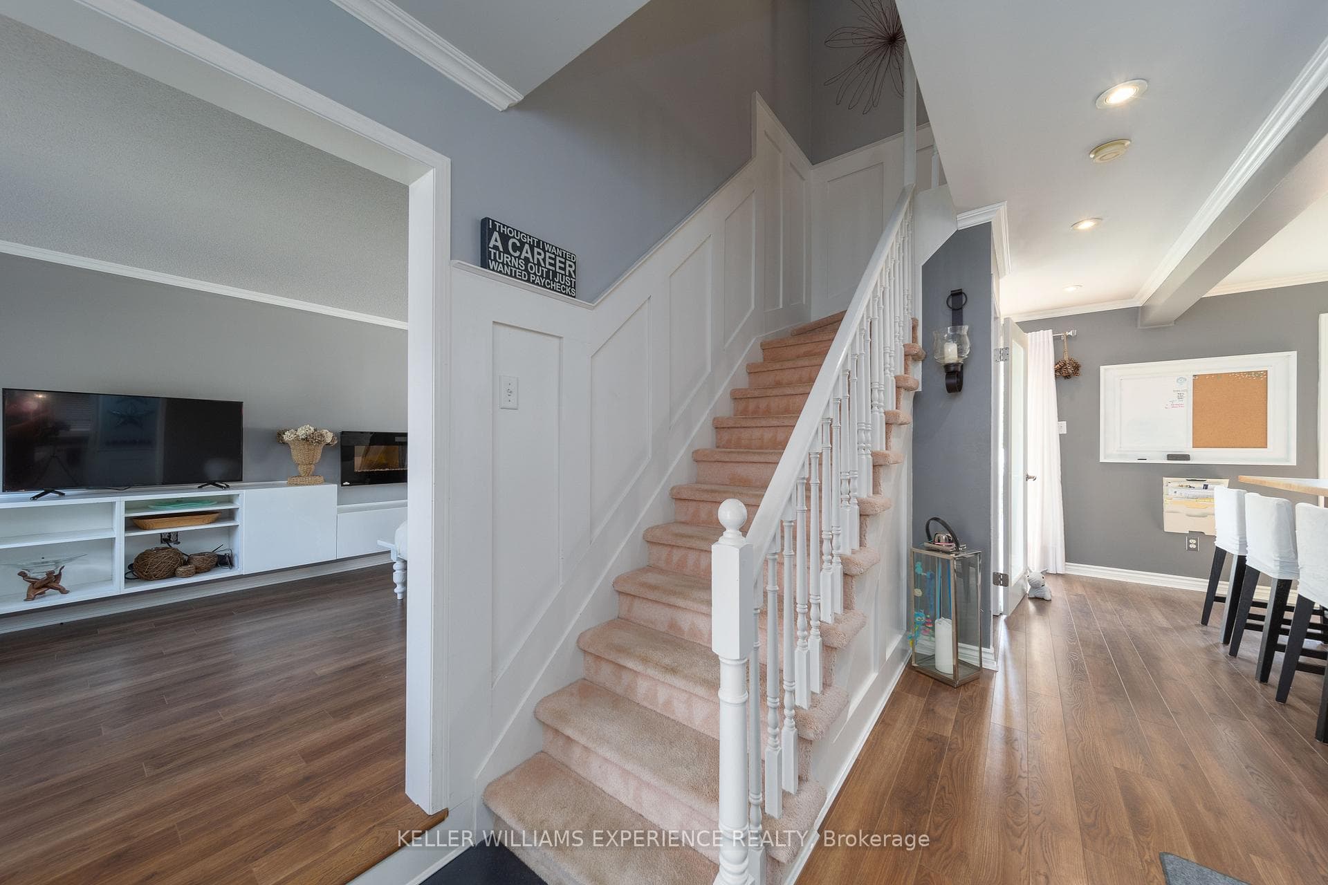 19 Nightingale Crescent photo 13