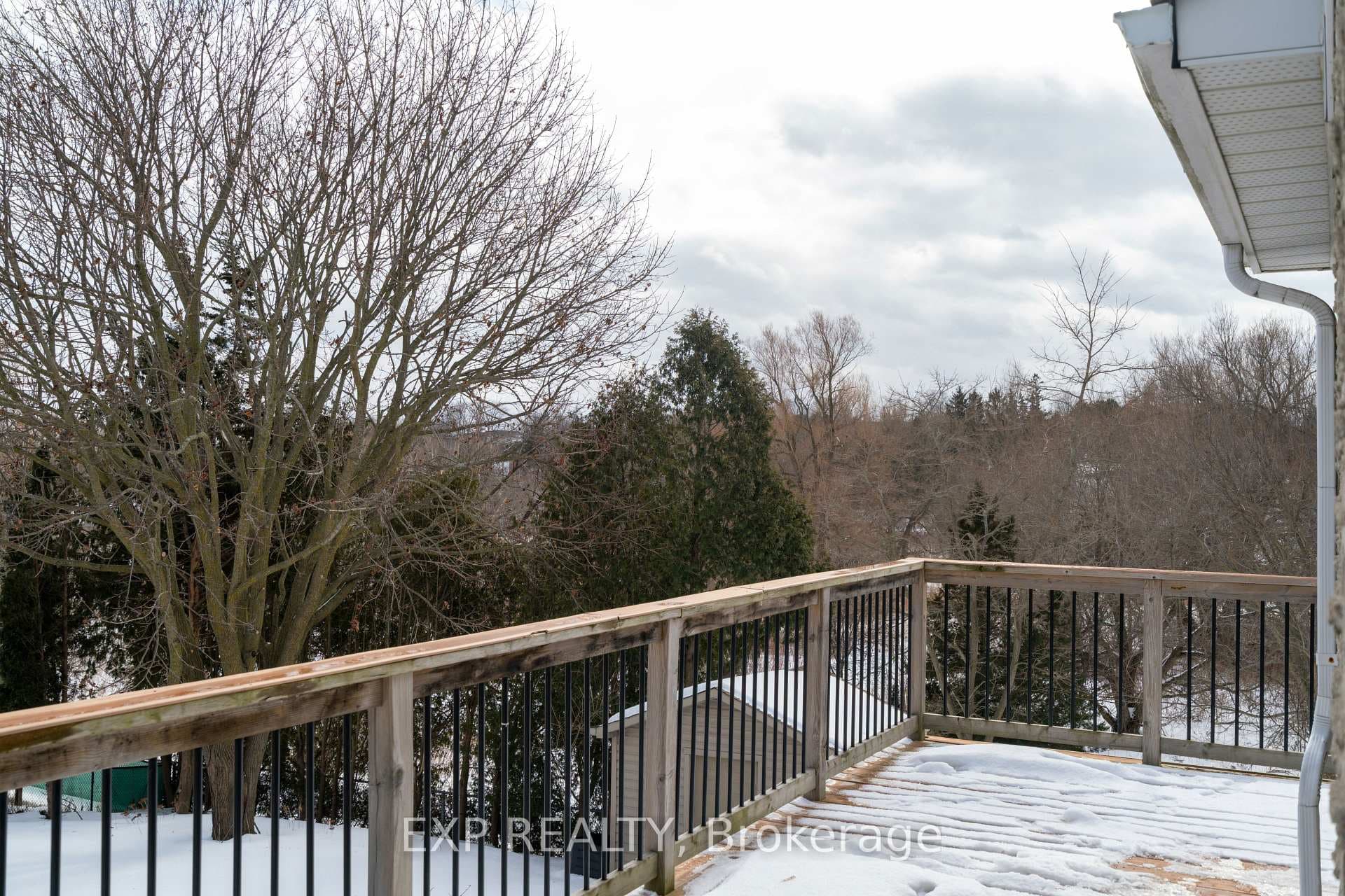 125 Overbank Drive photo 32