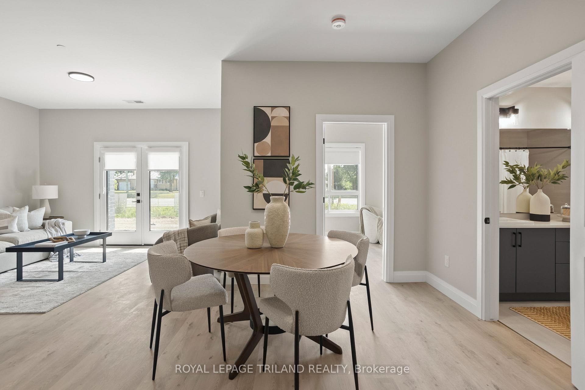 33318 RICHMOND Street Unit 206 photo 10