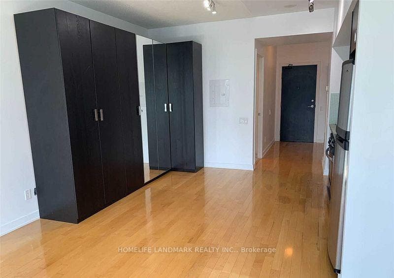 33 Charles Street Unit 1604 photo 23
