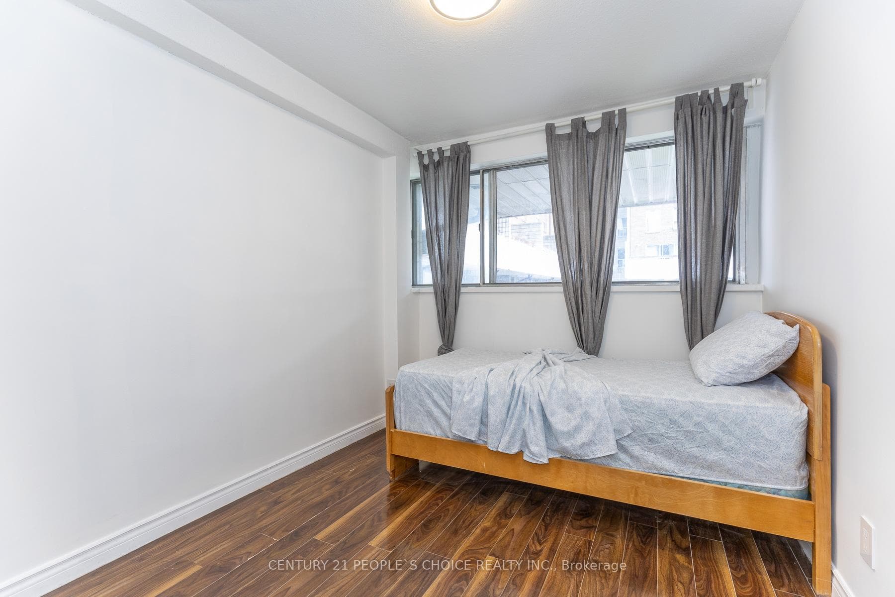 10 Eddystone Avenue Unit 106 photo 29
