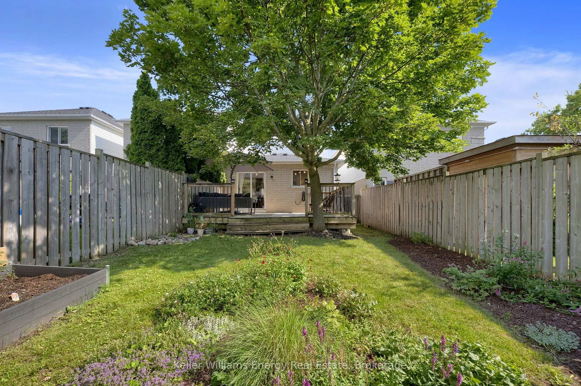 4 Primeau Avenue photo 33