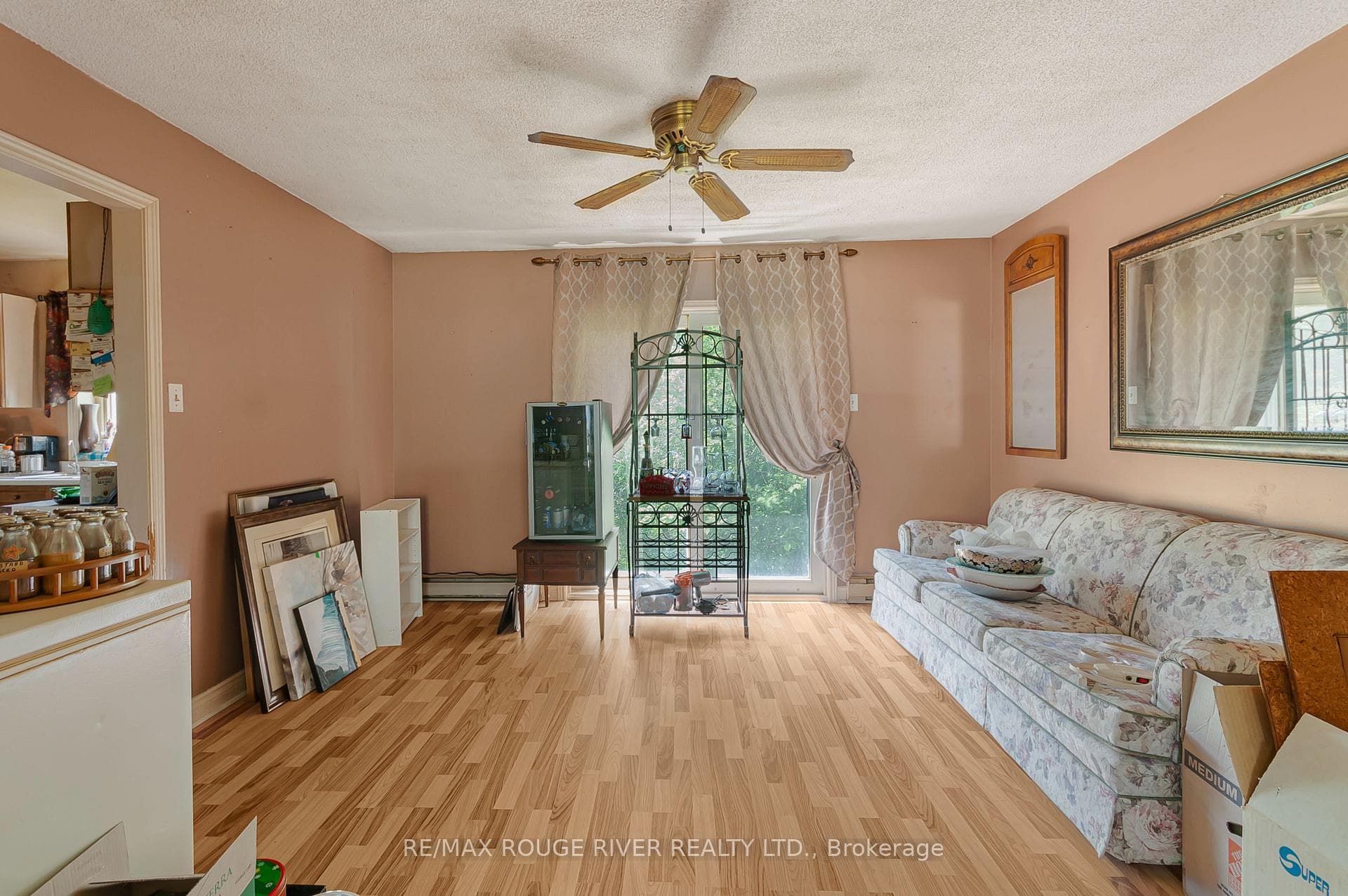 2225 Monck Road photo 6