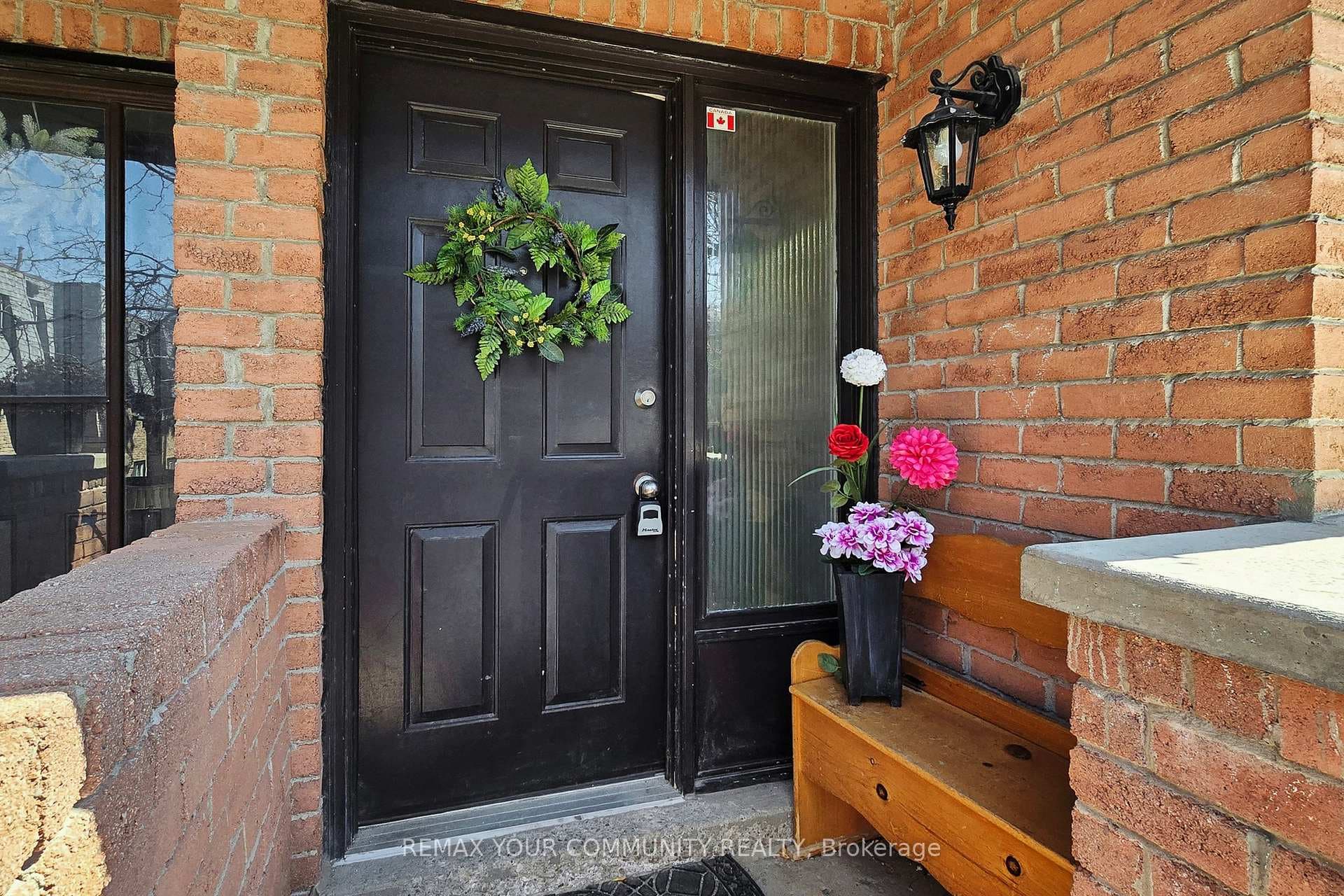 72 Ashglen Way Unit 16 photo 4