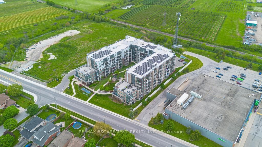5055 Greenlane Road Unit 340 photo 23