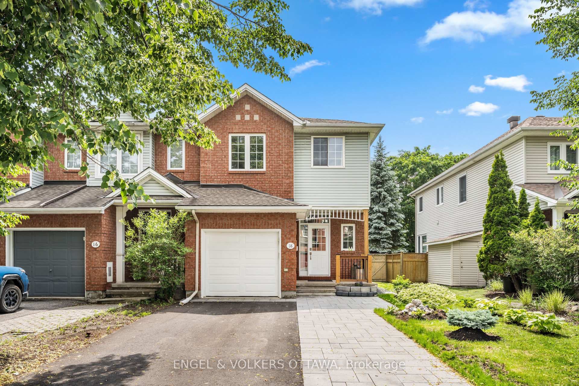 18 Cambray Lane photo 1