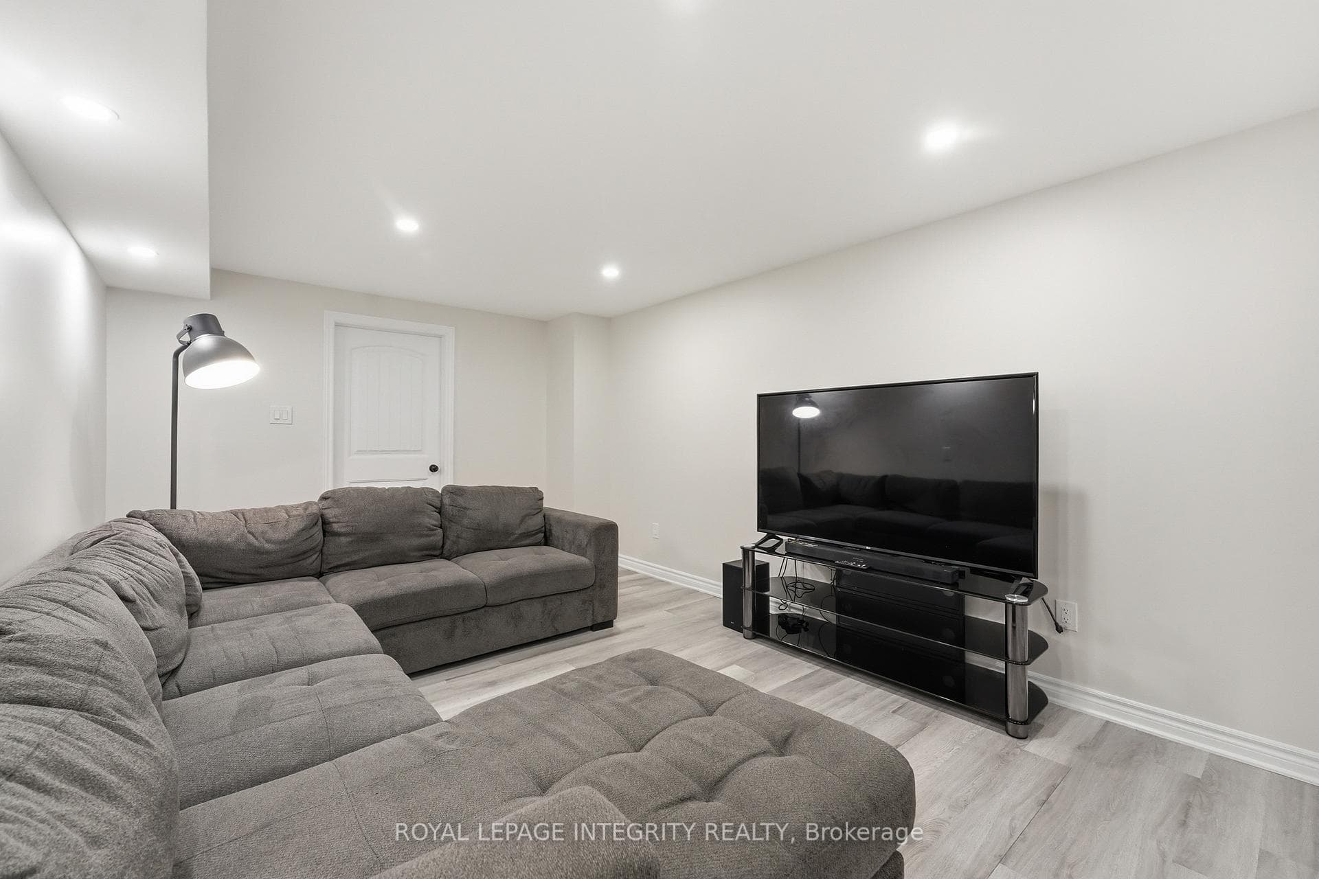 541 Bryce Place photo 40