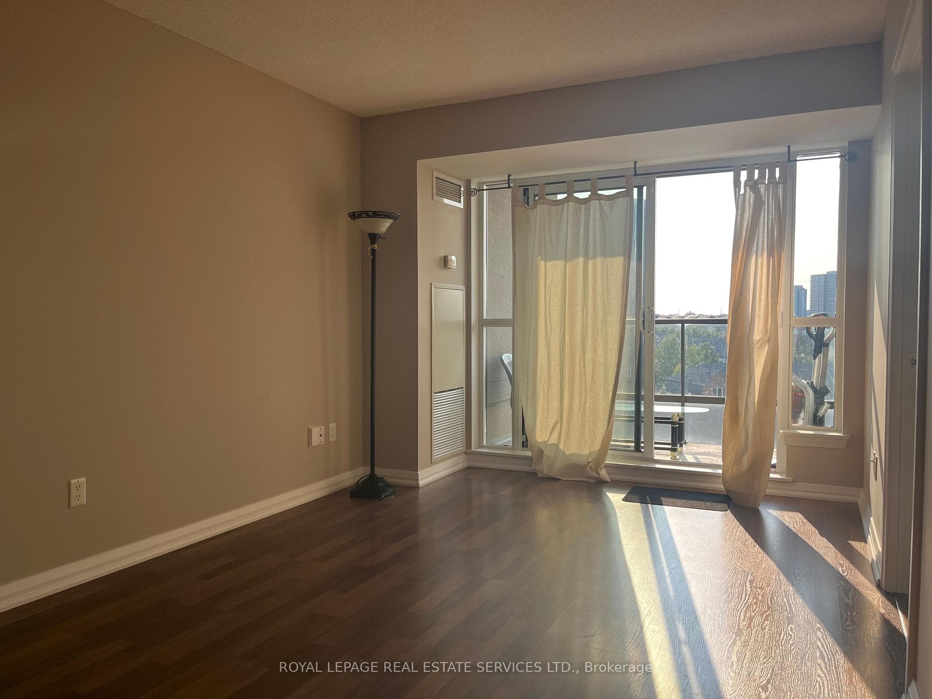 220 Forum Drive Unit 707 photo 2