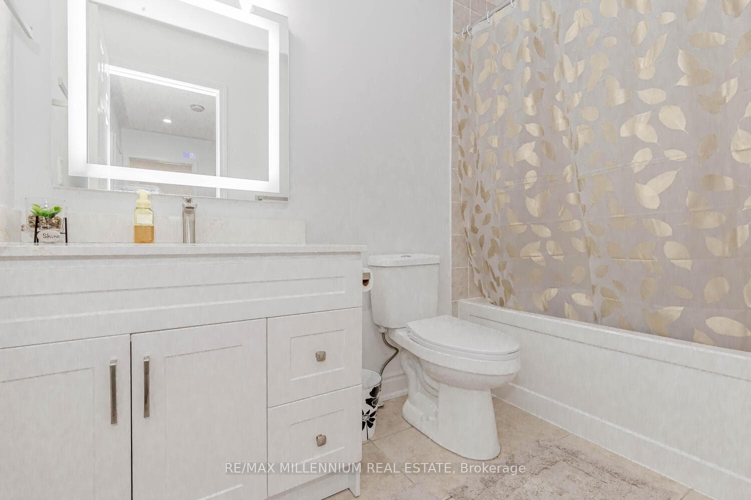882 Brassard Circle photo 35