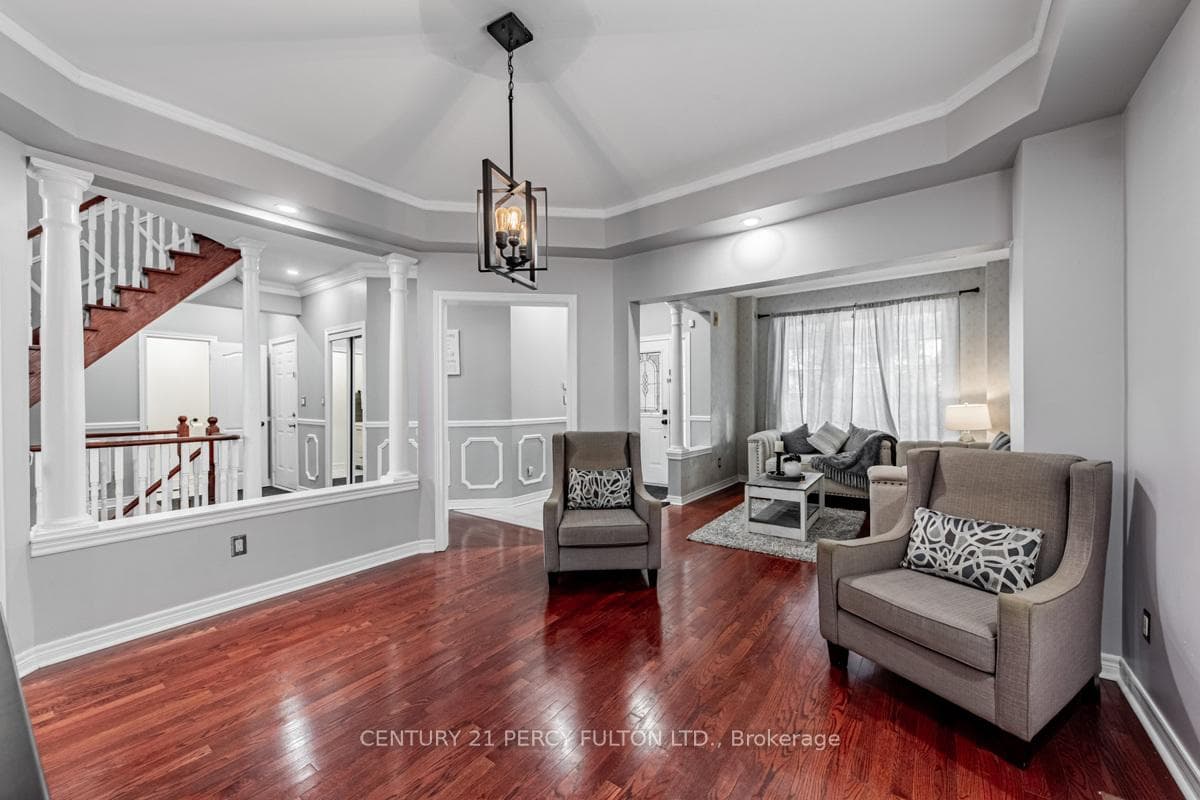 32 Amanda Avenue photo 5