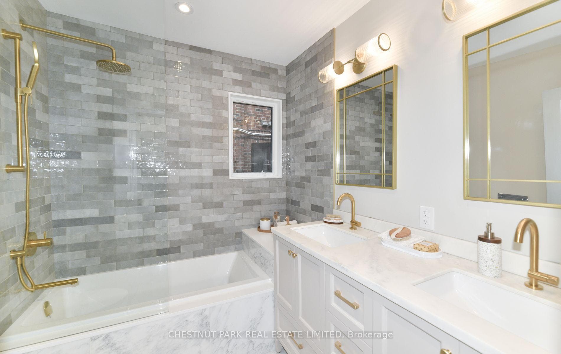 11 Rose Park Crescent Unit Main photo 16